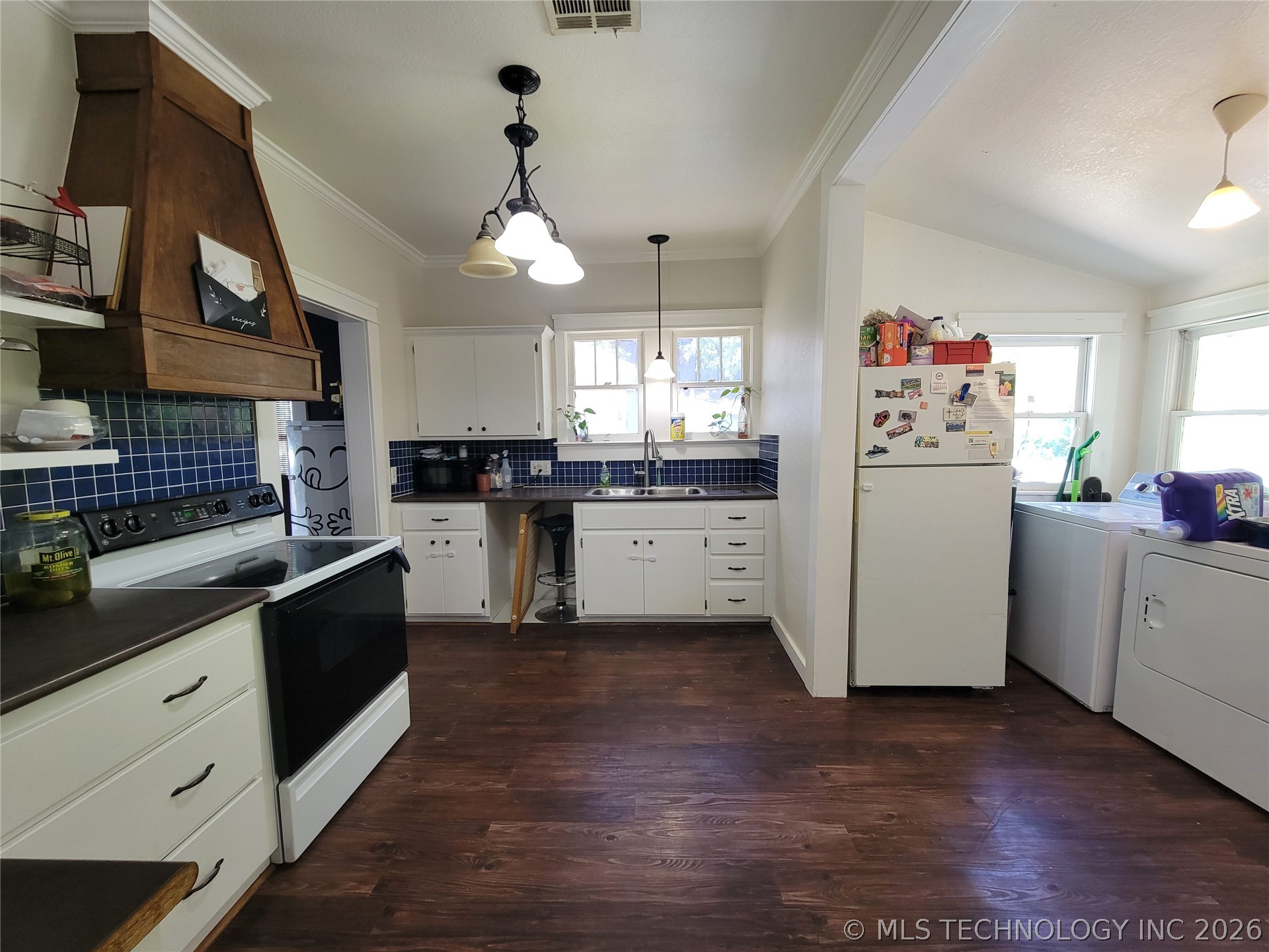 1024 S Belmont Property Photo 14