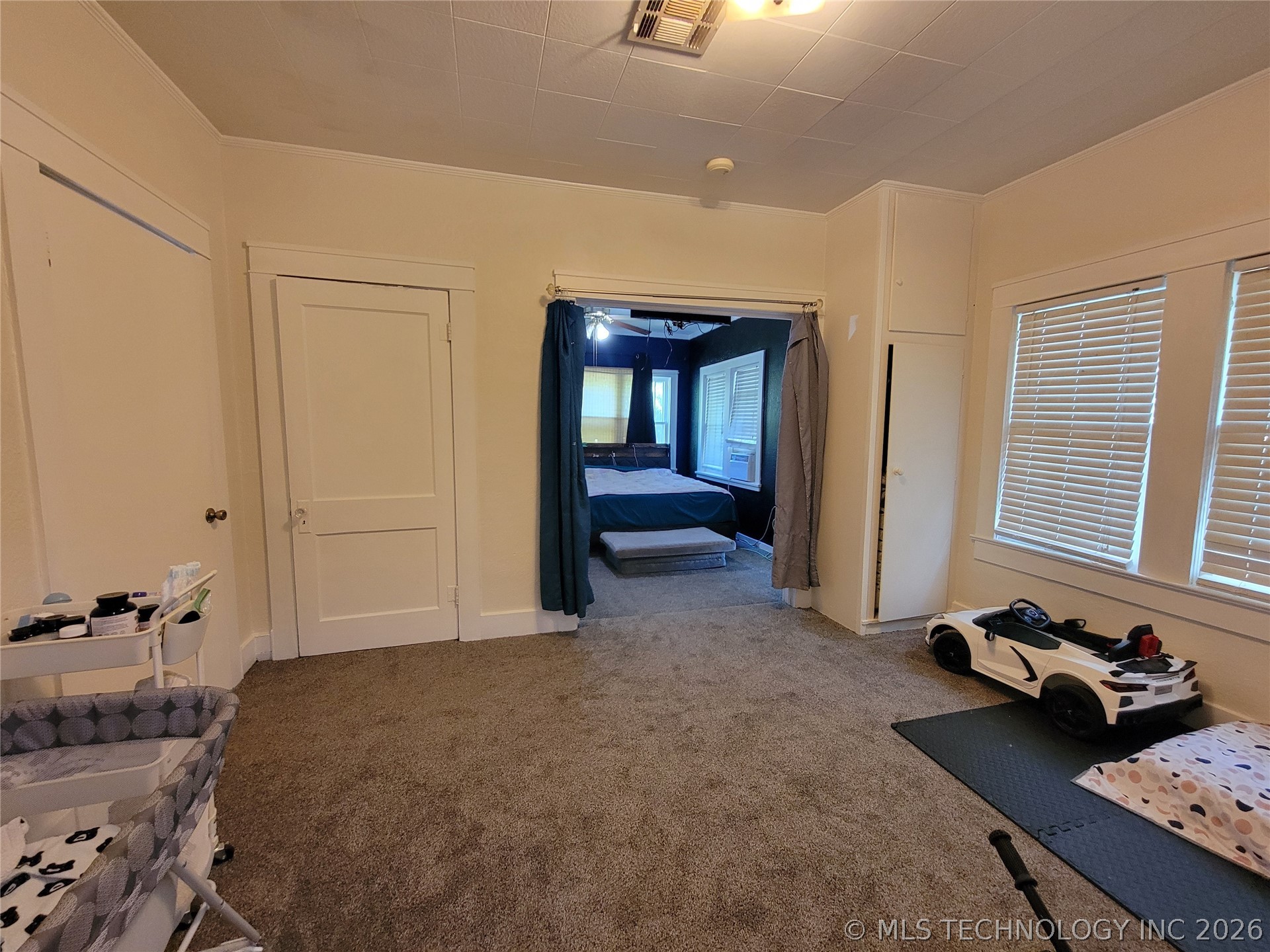 1024 S Belmont Property Photo 27