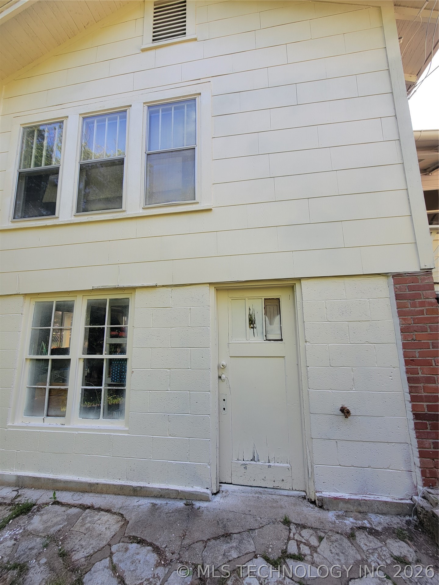 1024 S Belmont Property Photo 39
