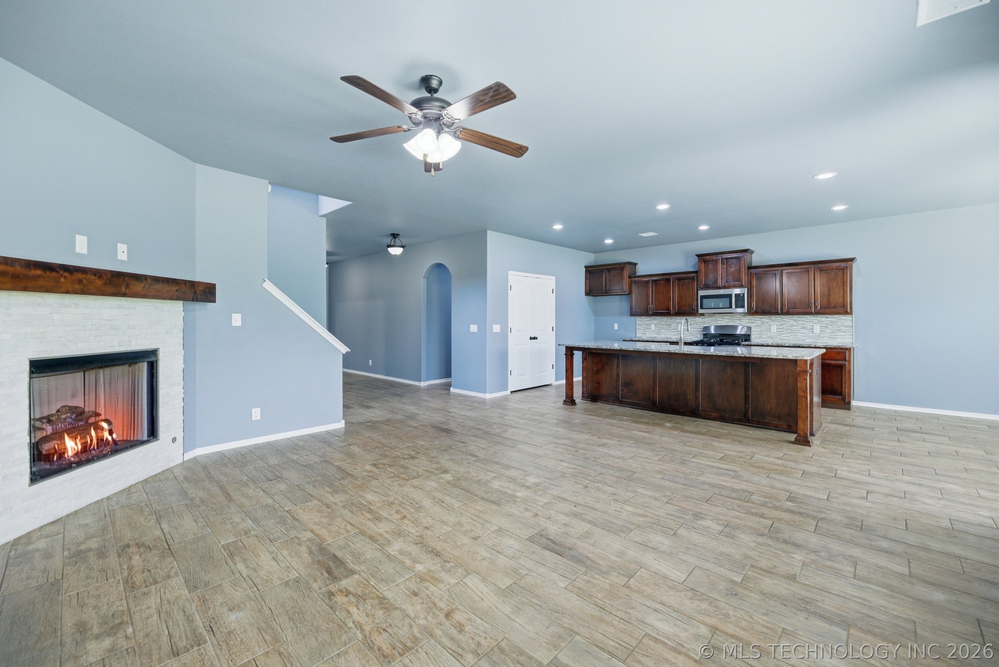 2017 W Fredericksburg Court Property Photo 9