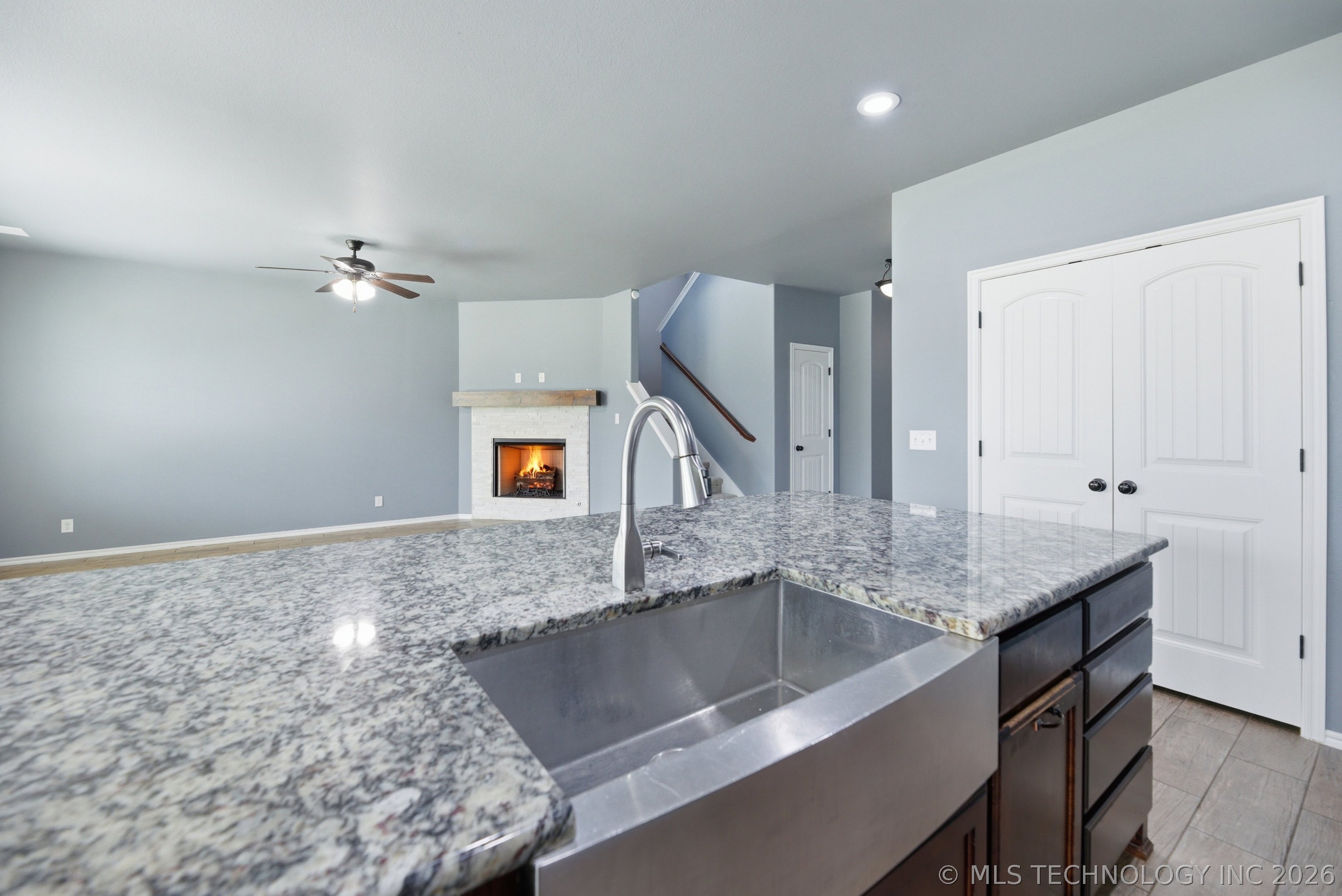 2017 W Fredericksburg Court Property Photo 17