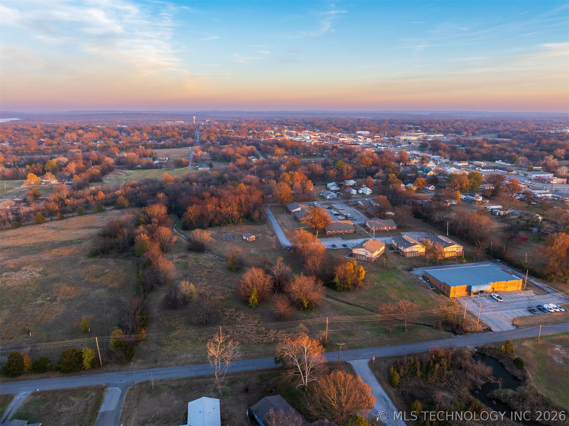 8 N Pierce Avenue Property Photo 8
