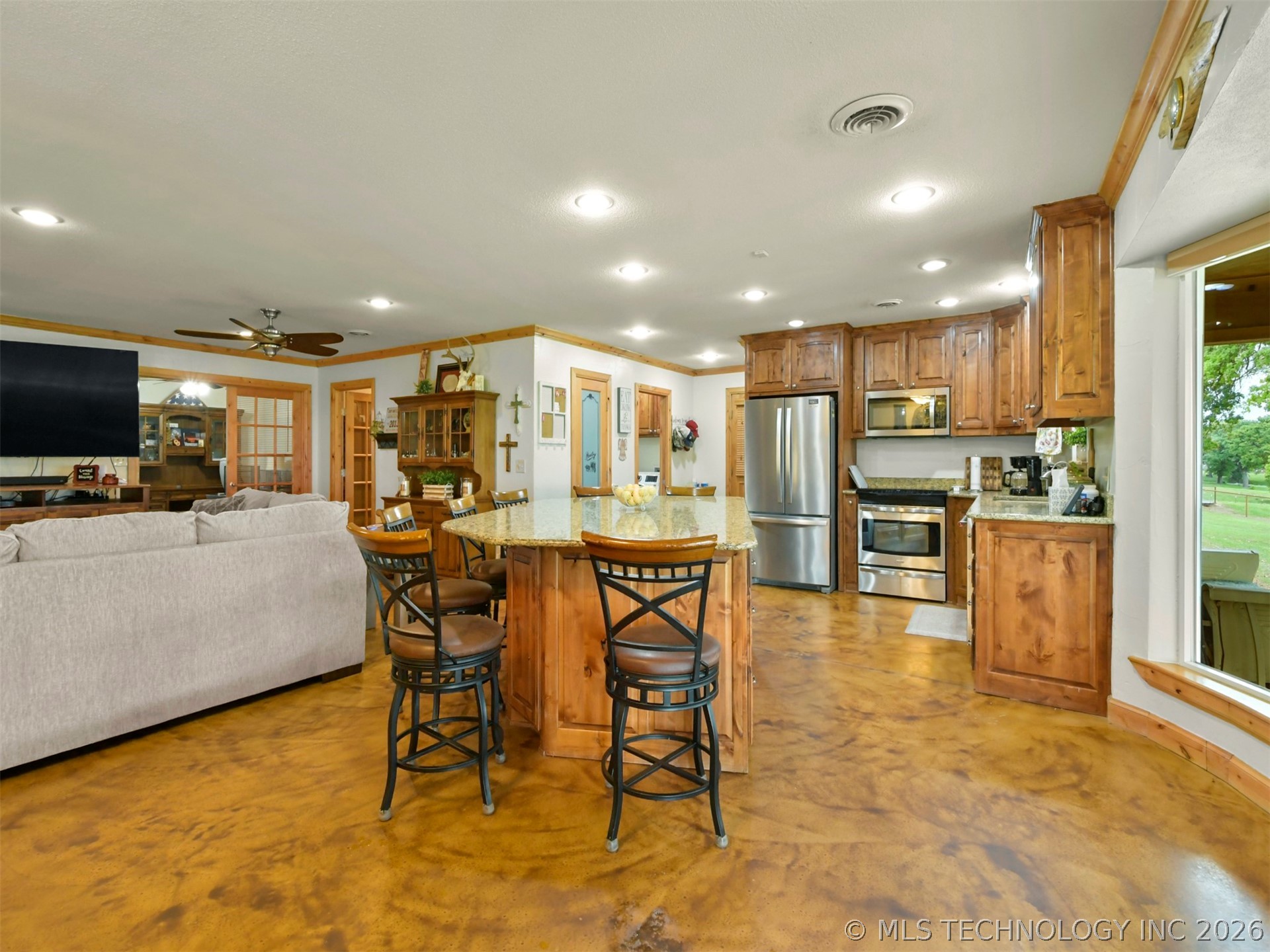 10469 State Highway 96 Property Photo 6