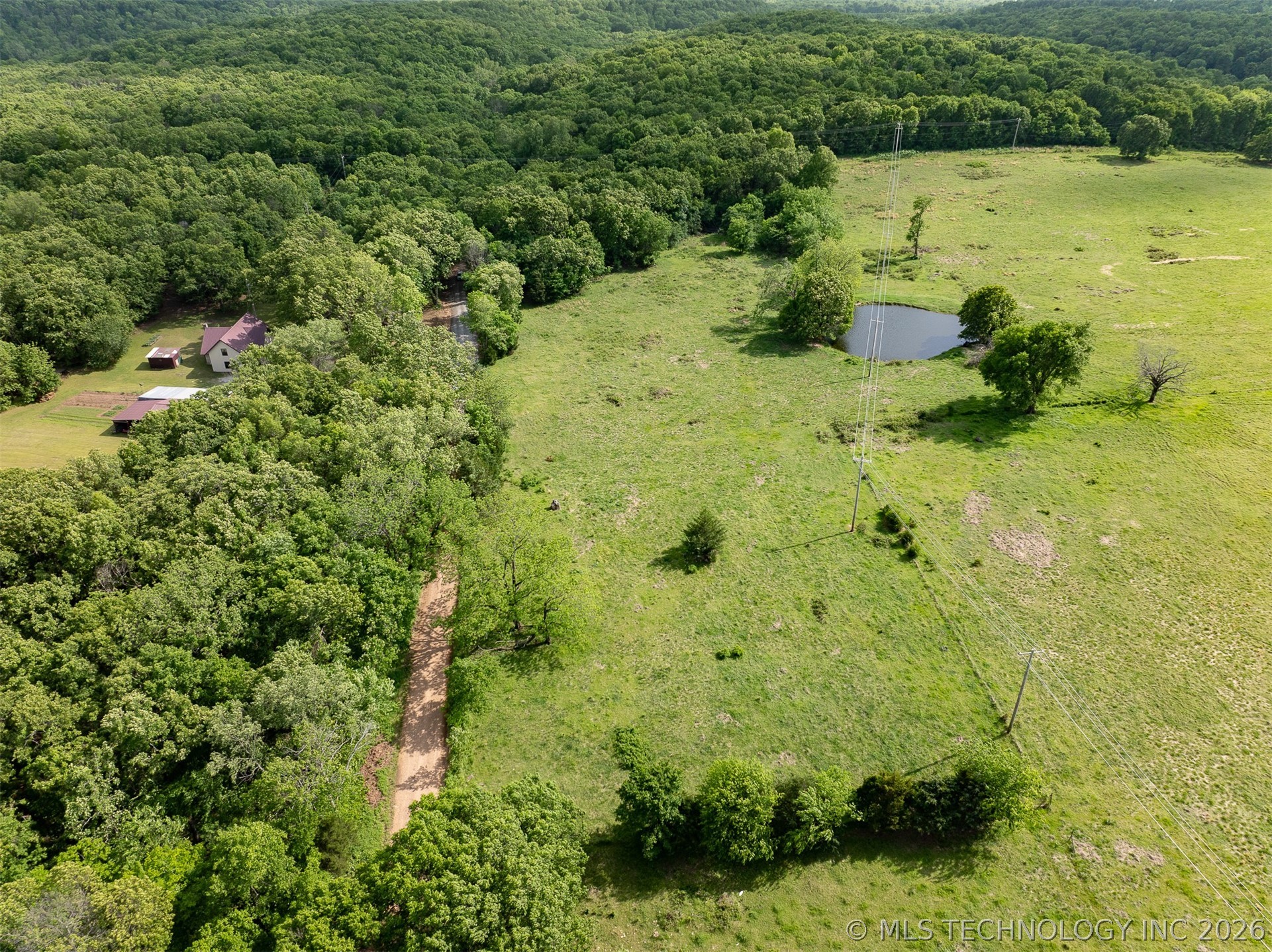 10778 E 420 Road Property Photo 2