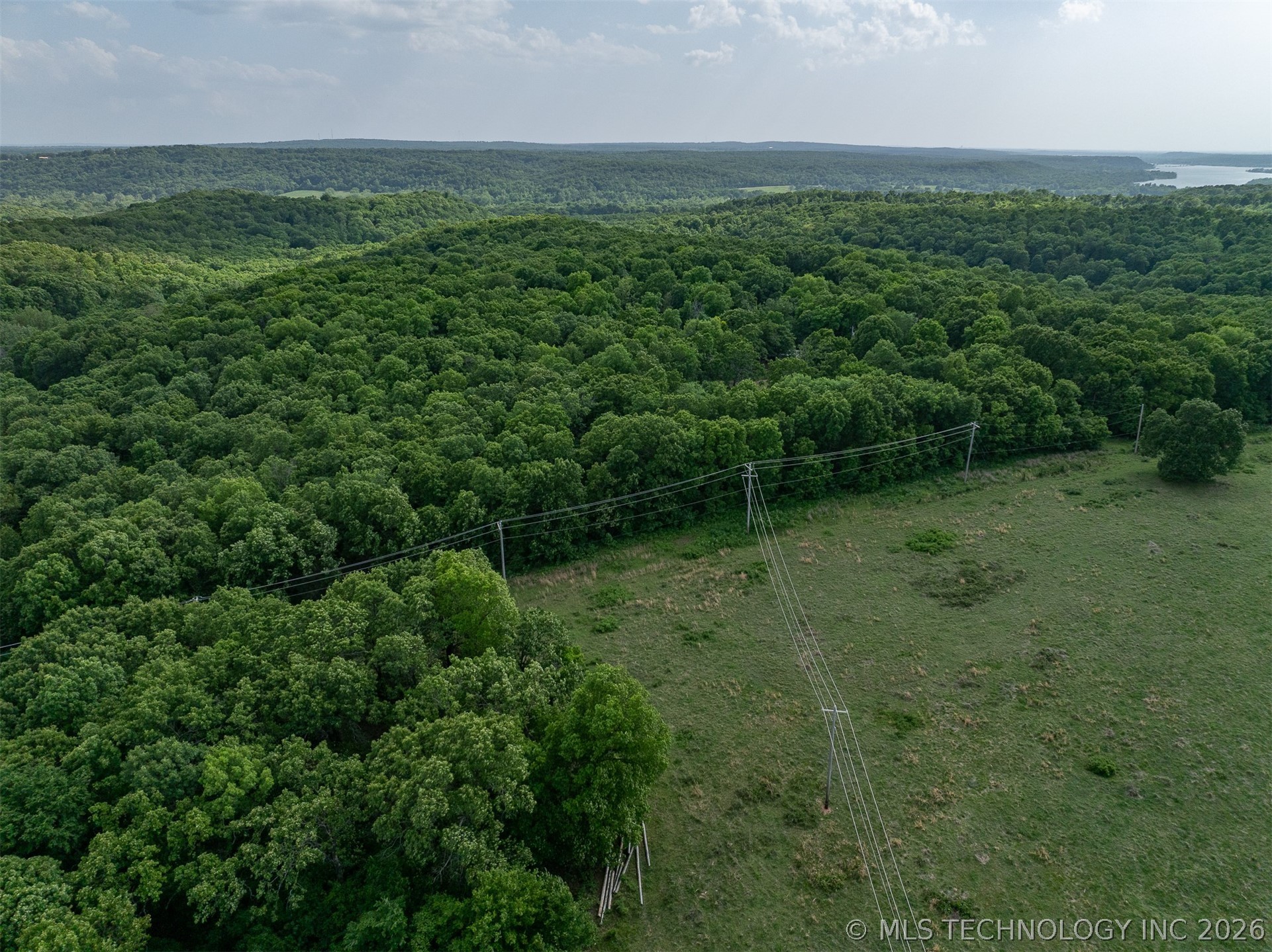 10778 E 420 Road Property Photo 4