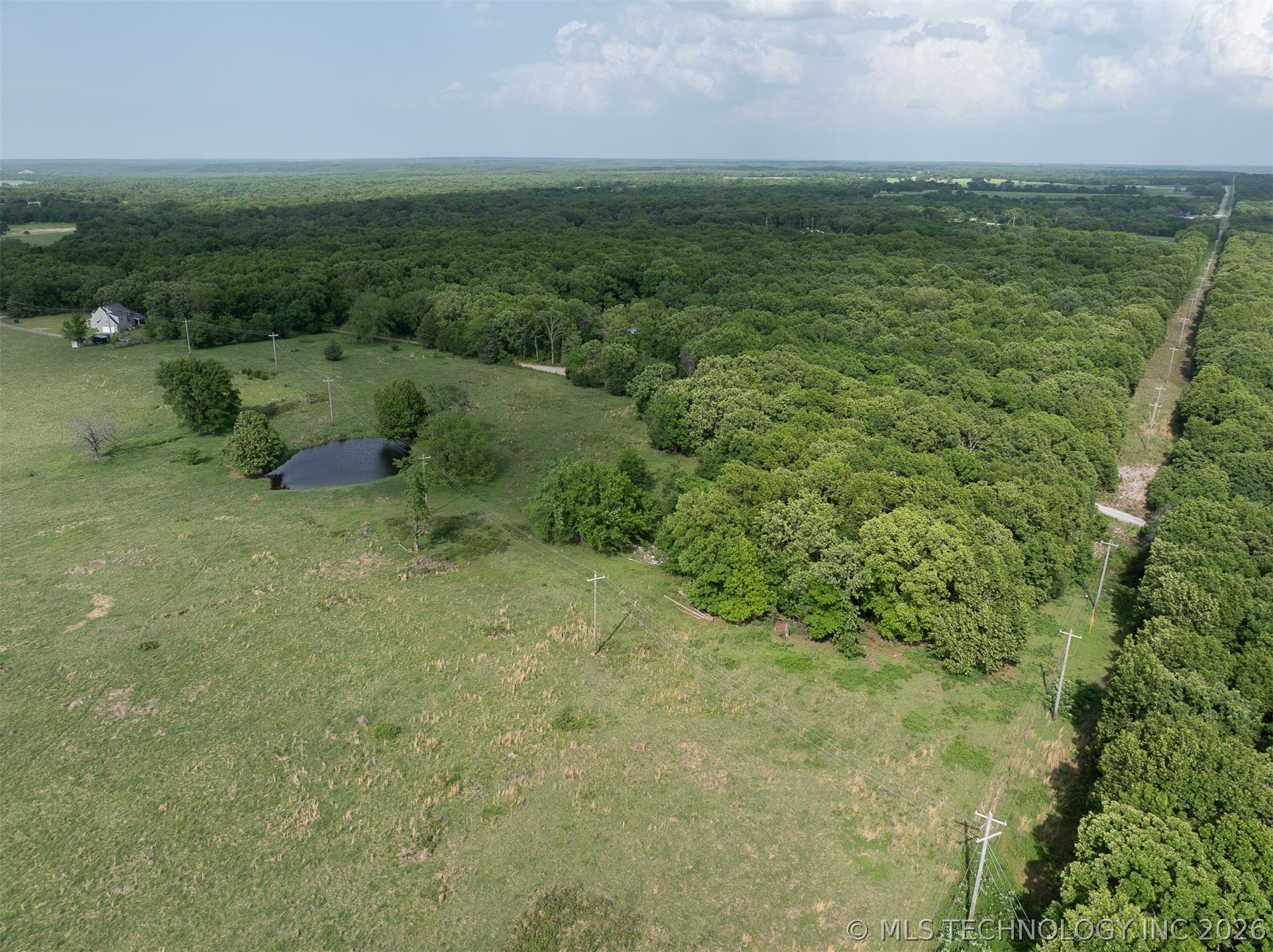 10778 E 420 Road Property Photo 7