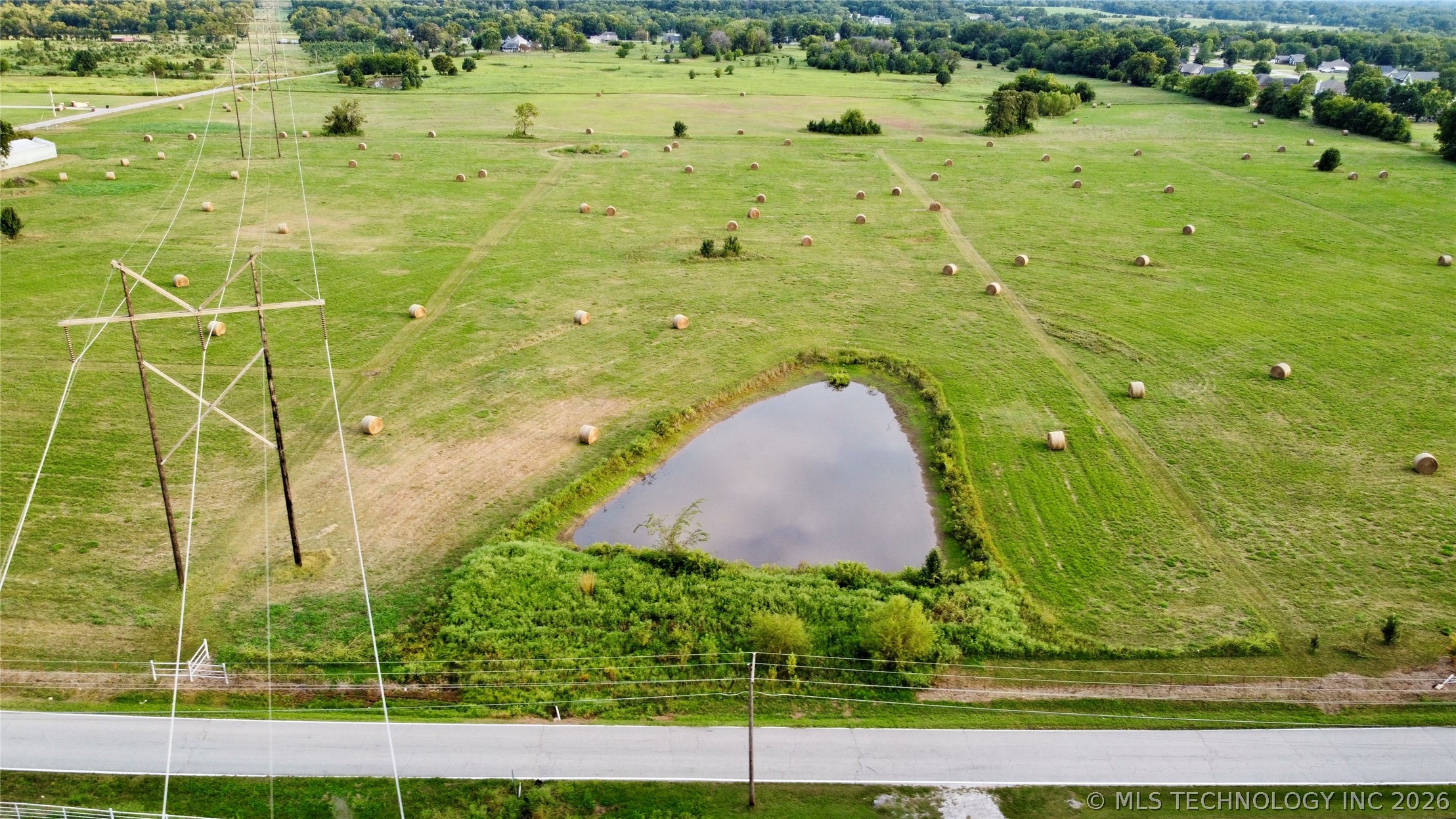 08610 E 480 Road Property Photo 1