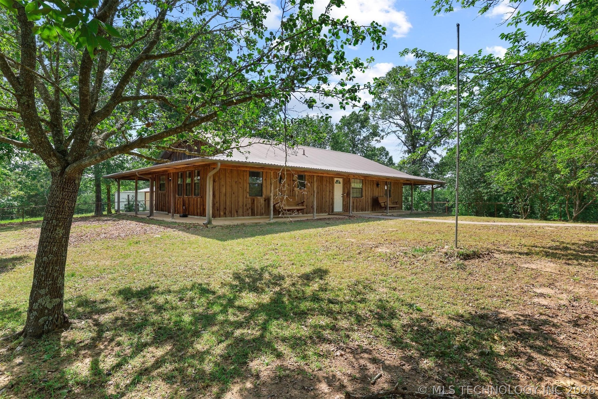 2042 E 1980 Road Property Photo 1