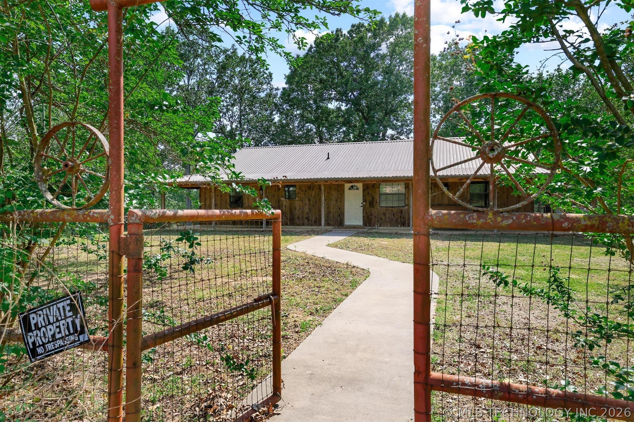 2042 E 1980 Road Property Photo 3