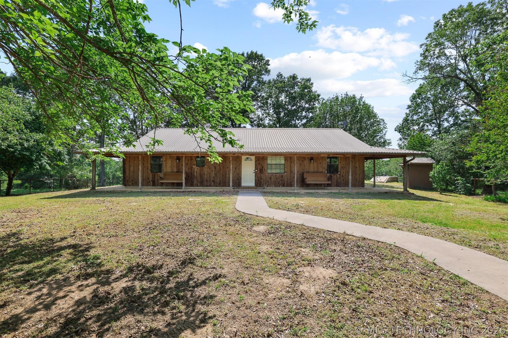 2042 E 1980 Road Property Photo 4