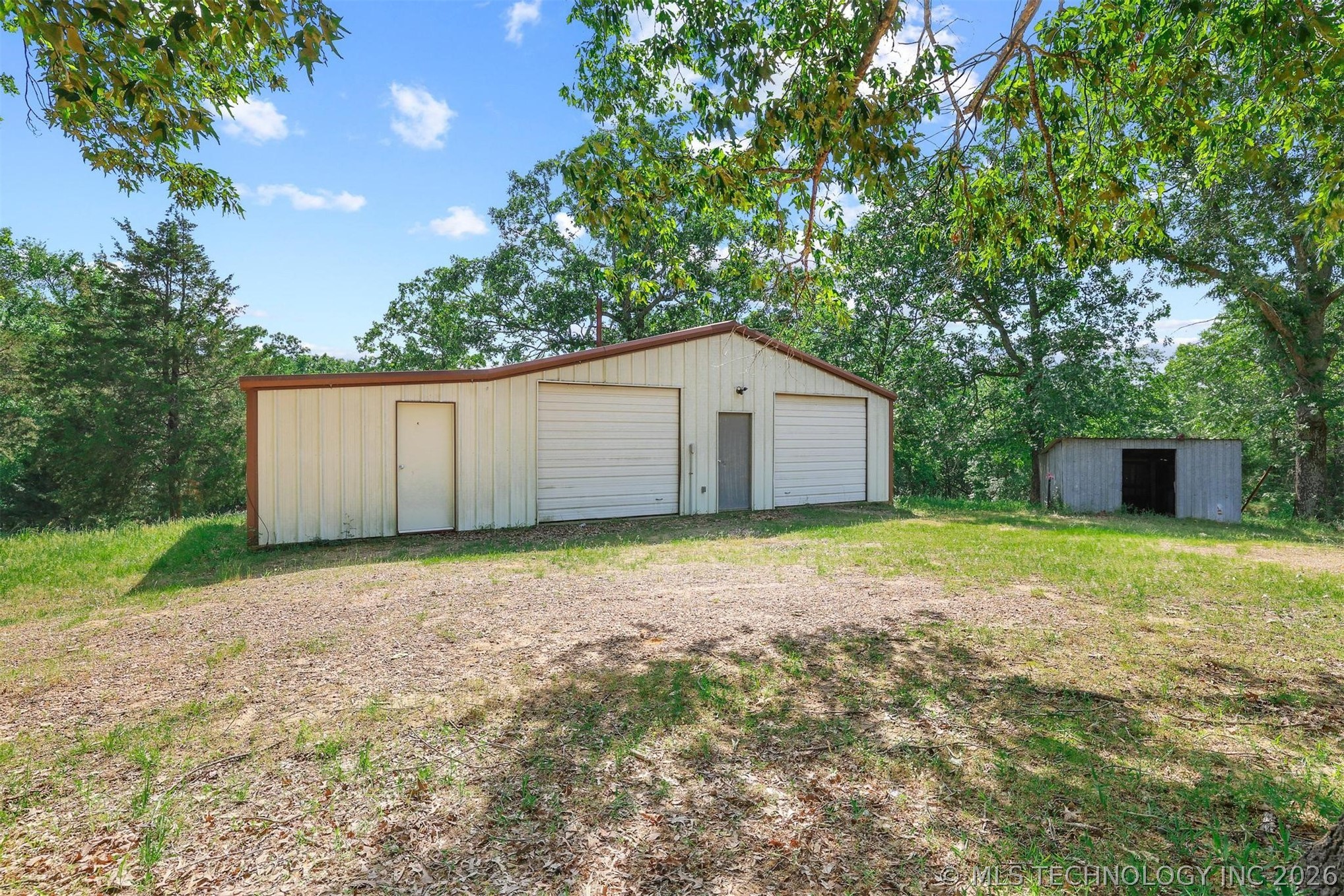 2042 E 1980 Road Property Photo 30