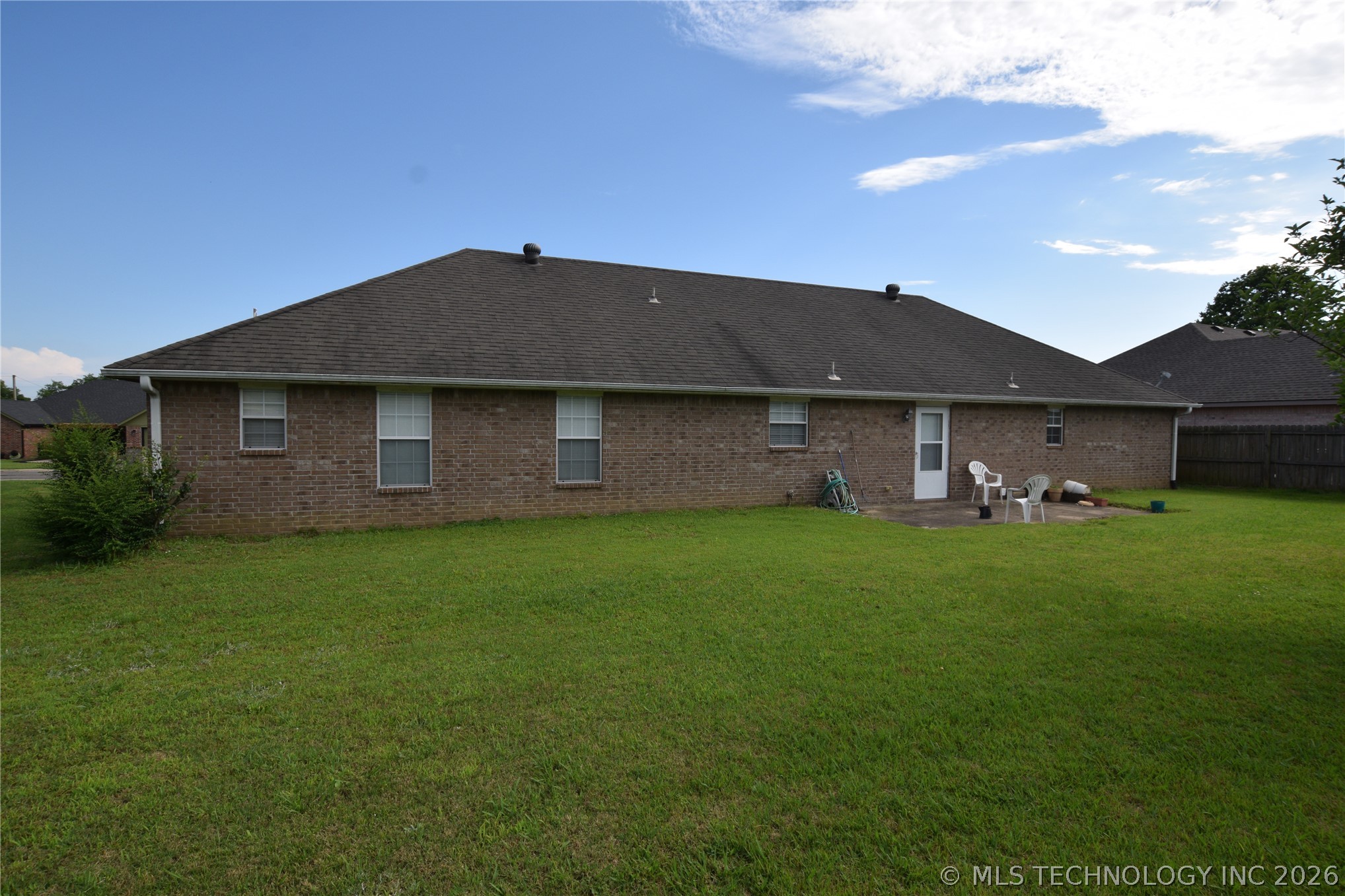 907 Belmont Avenue Property Photo 12