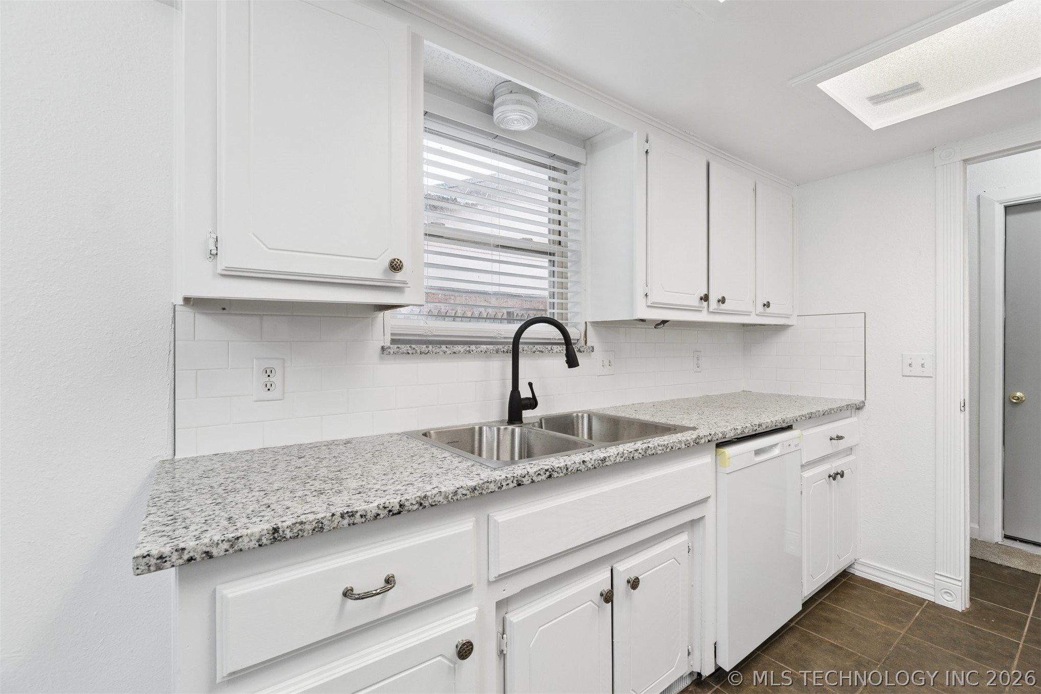 967 Heritage Mansion Property Photo 12