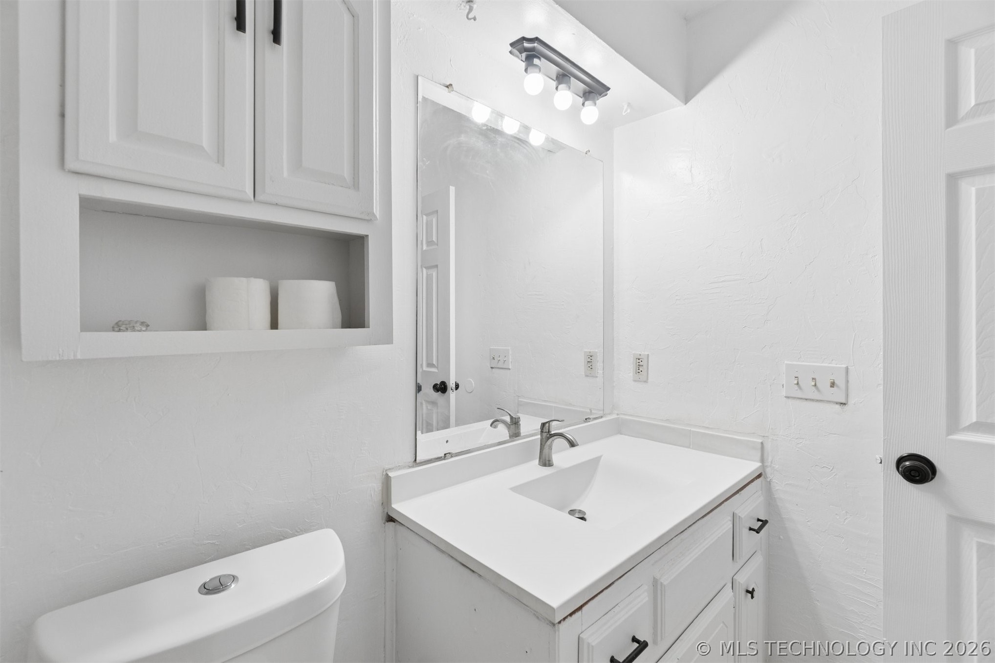 967 Heritage Mansion Property Photo 26