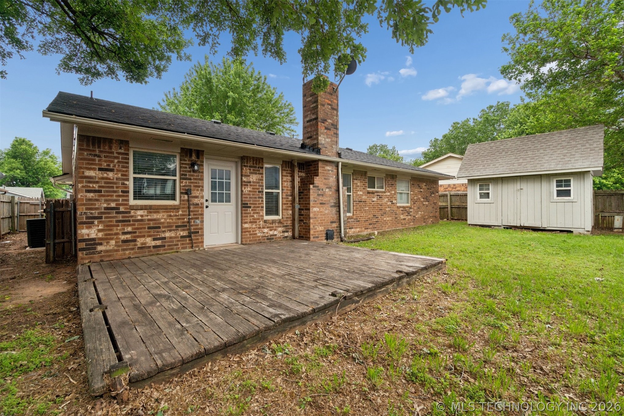 967 Heritage Mansion Property Photo 31