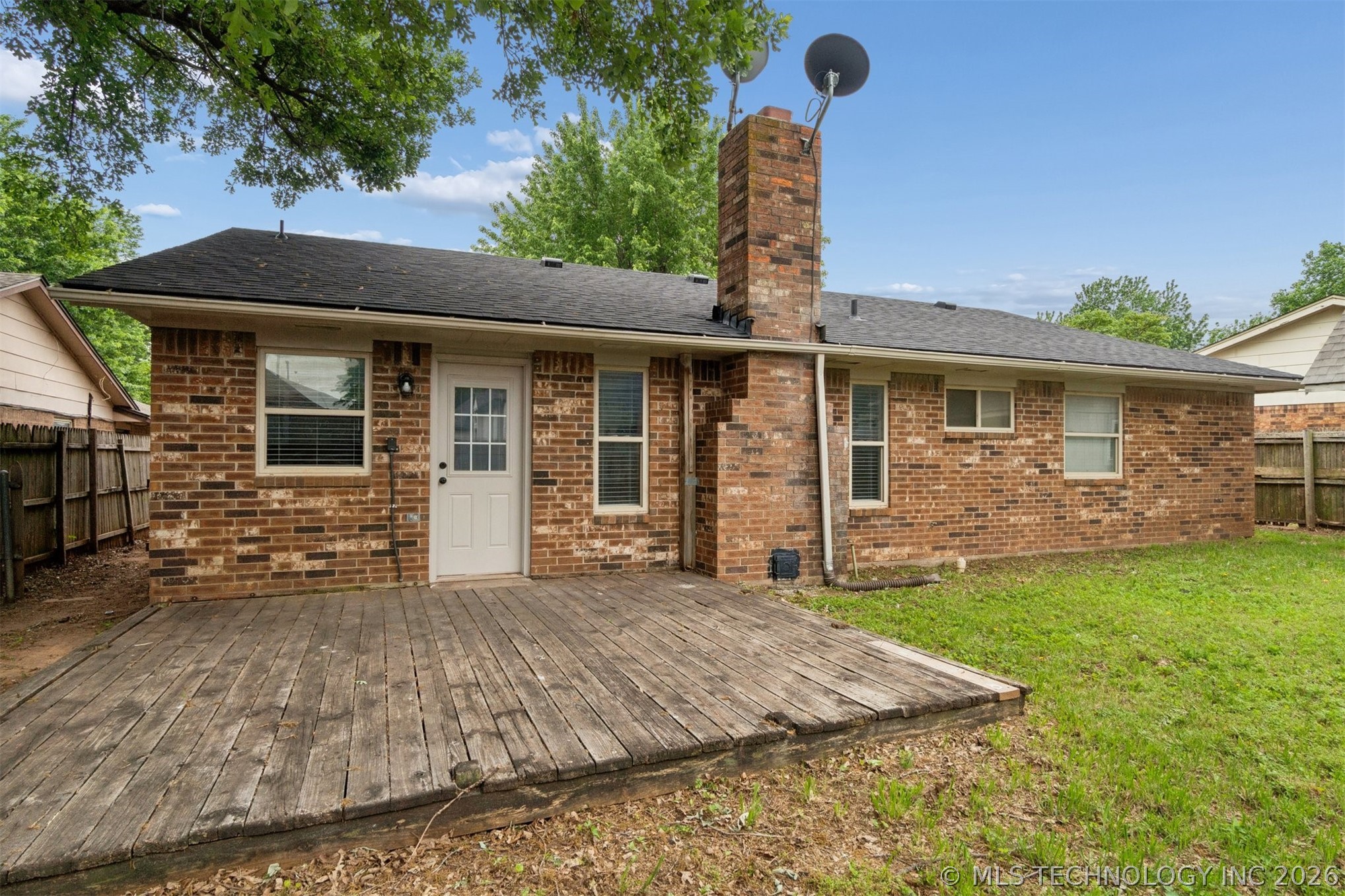 967 Heritage Mansion Property Photo 32