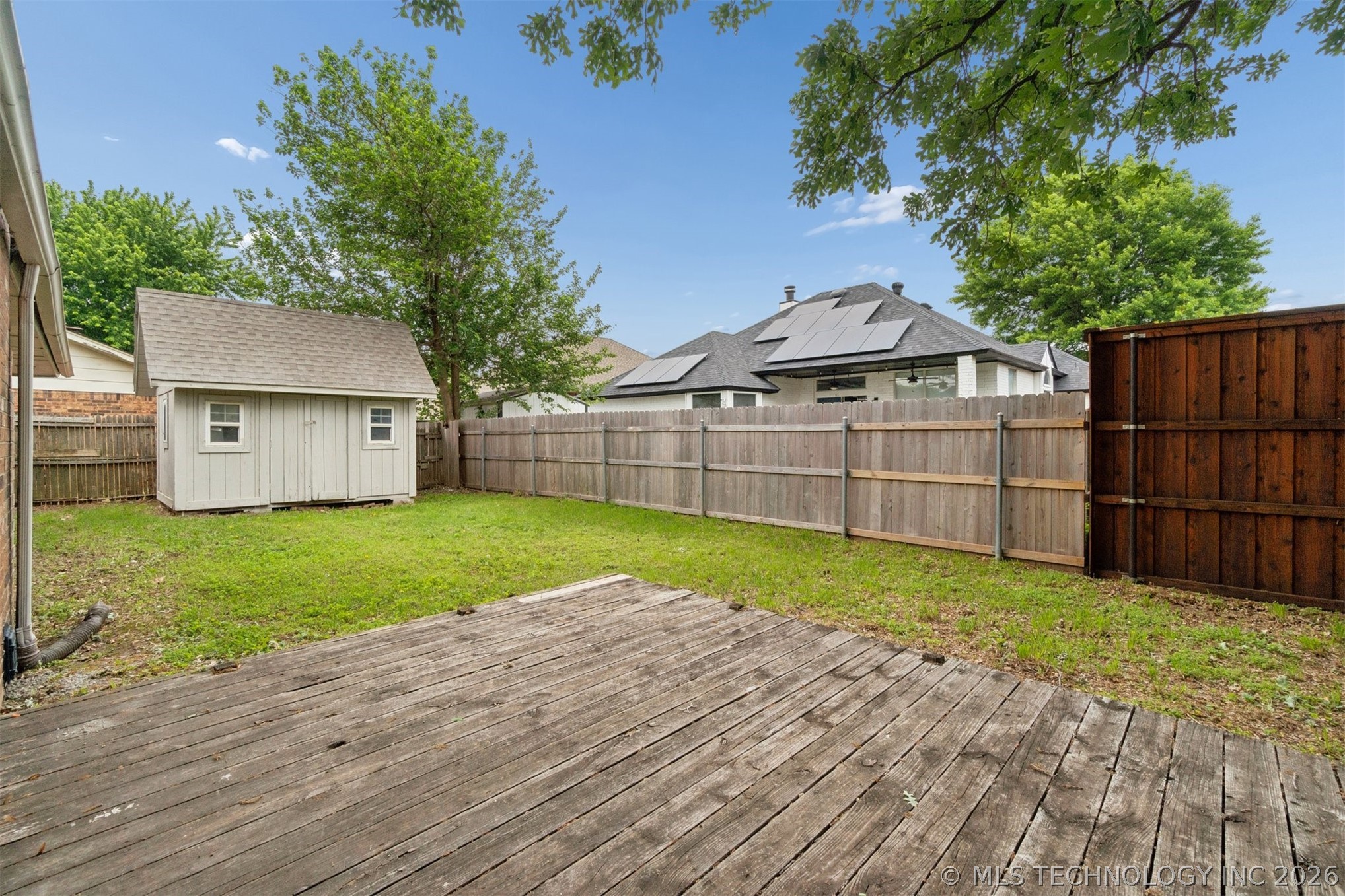 967 Heritage Mansion Property Photo 33
