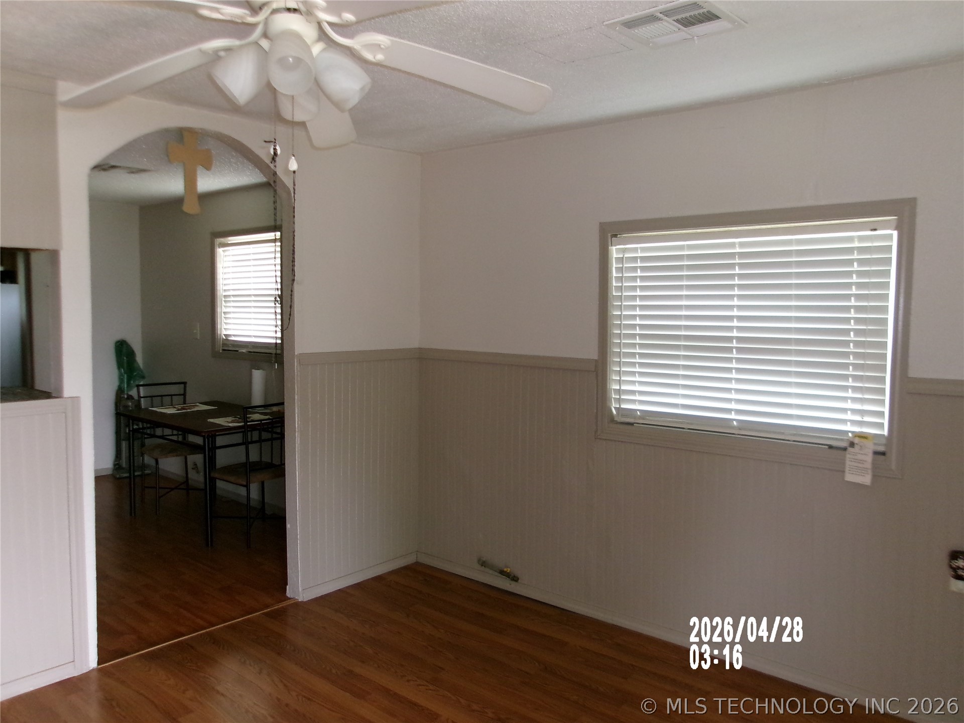 721 S Hickory Avenue Property Photo 2