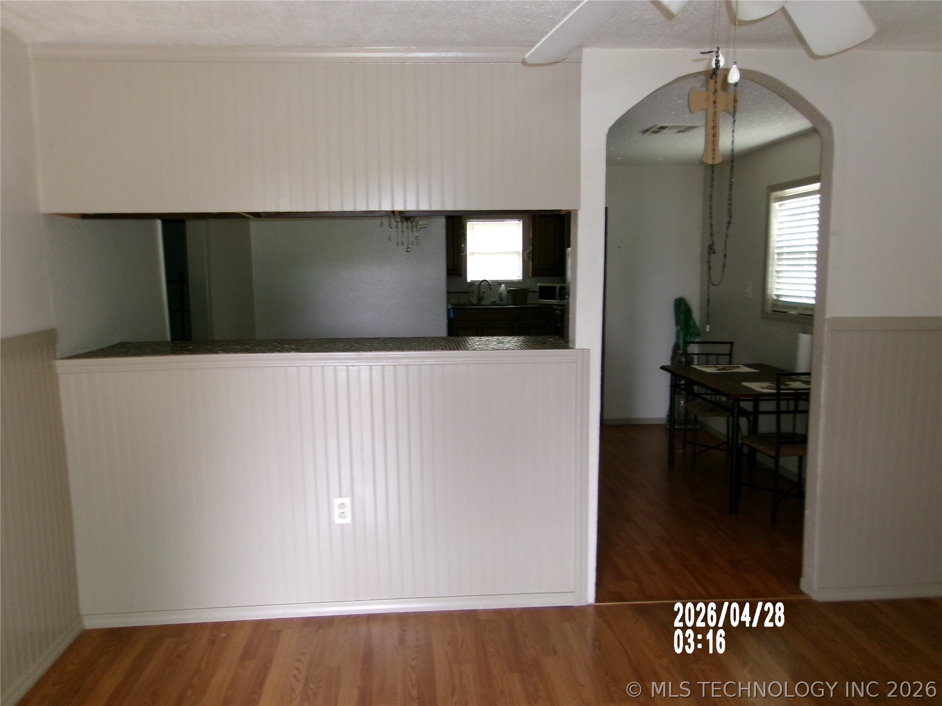 721 S Hickory Avenue Property Photo 3