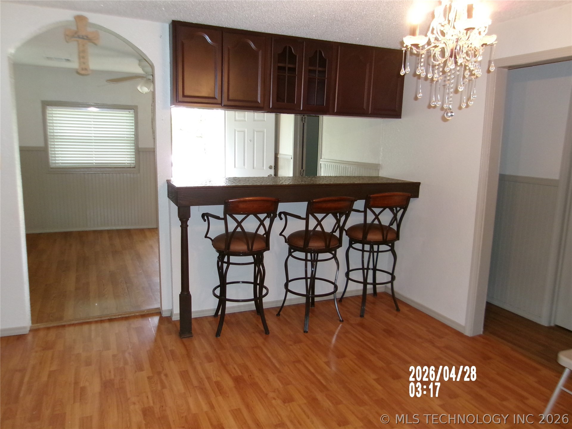 721 S Hickory Avenue Property Photo 4
