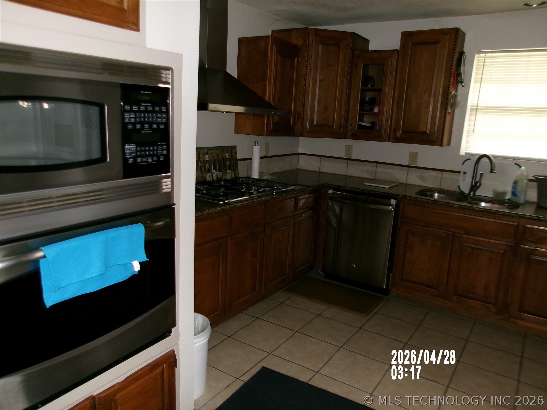 721 S Hickory Avenue Property Photo 5