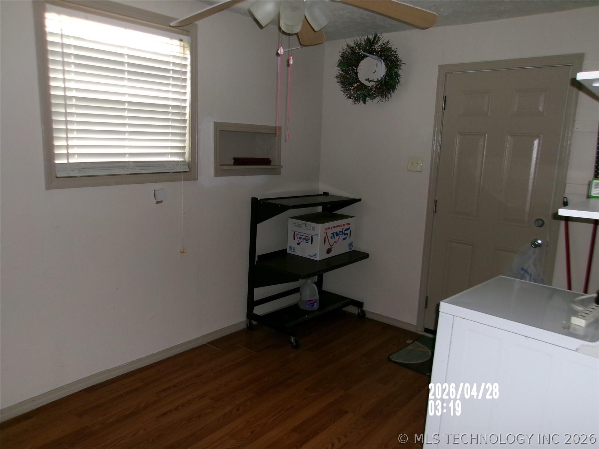 721 S Hickory Avenue Property Photo 9