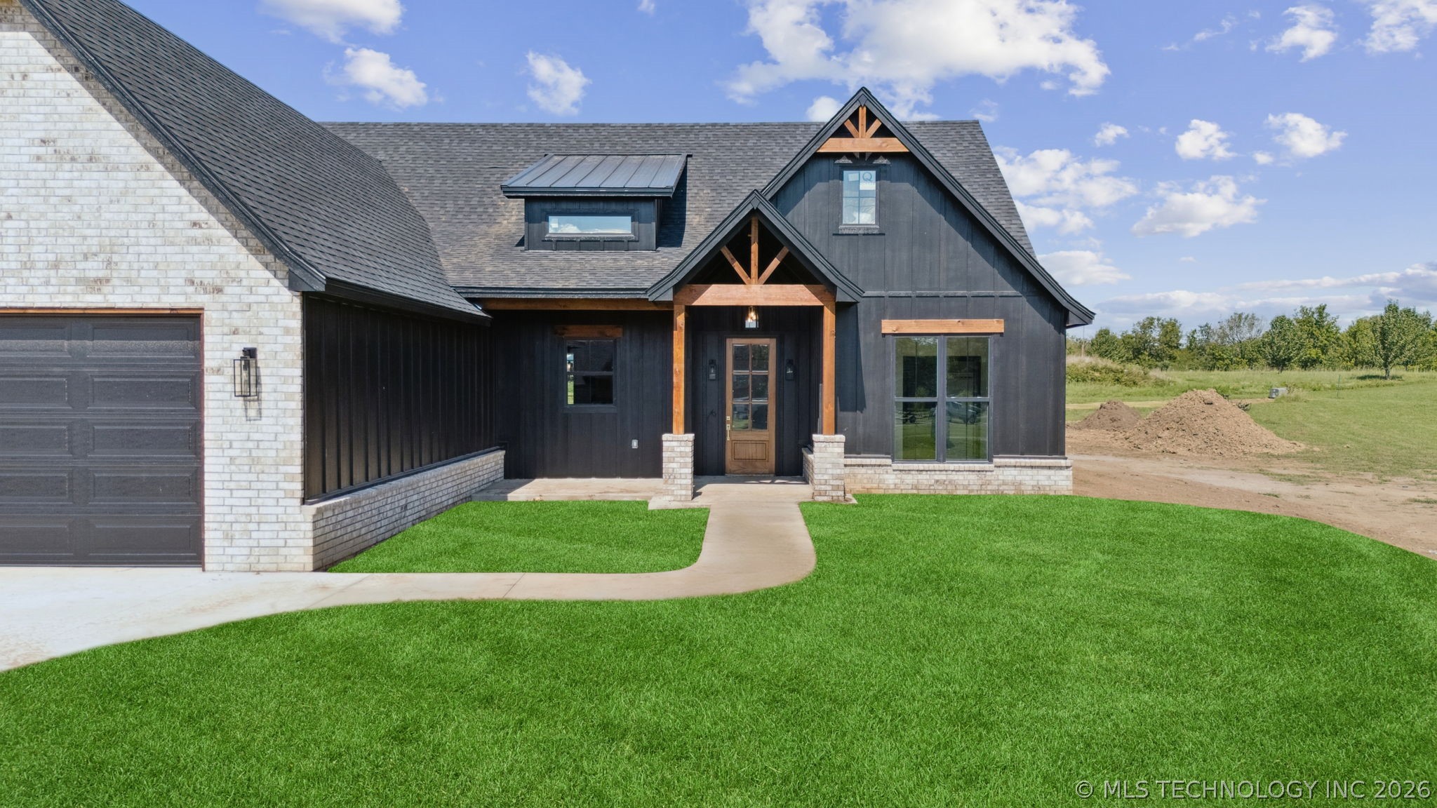 20078 N 4120 Road Property Photo 4