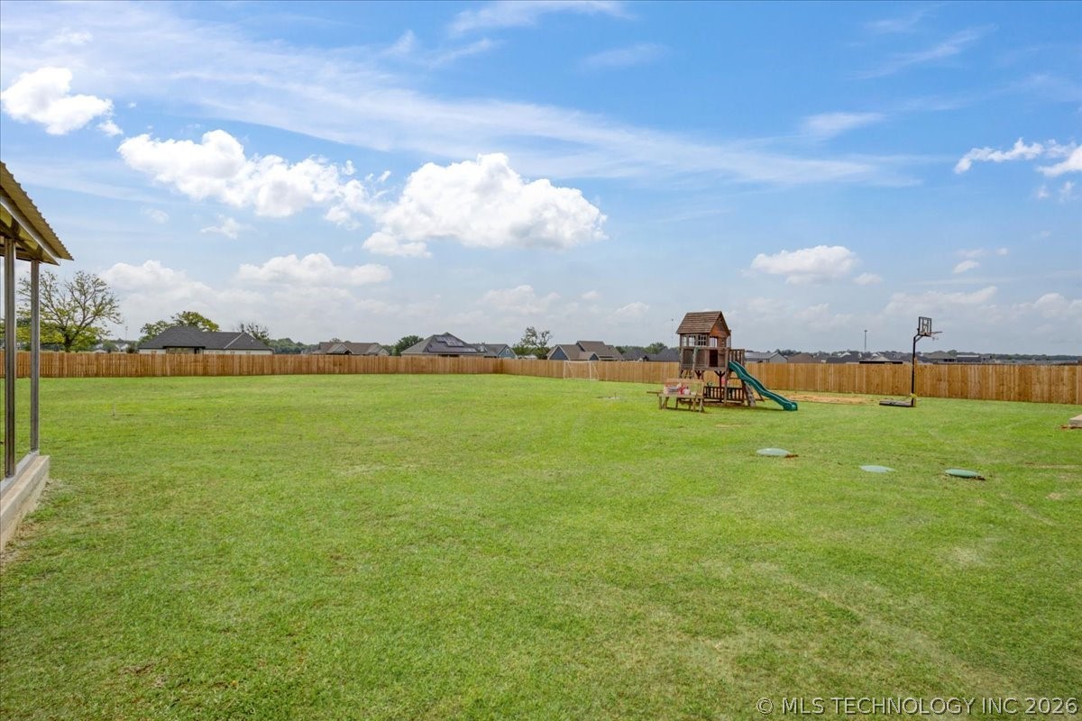 79 Wilson Loop Property Photo 38