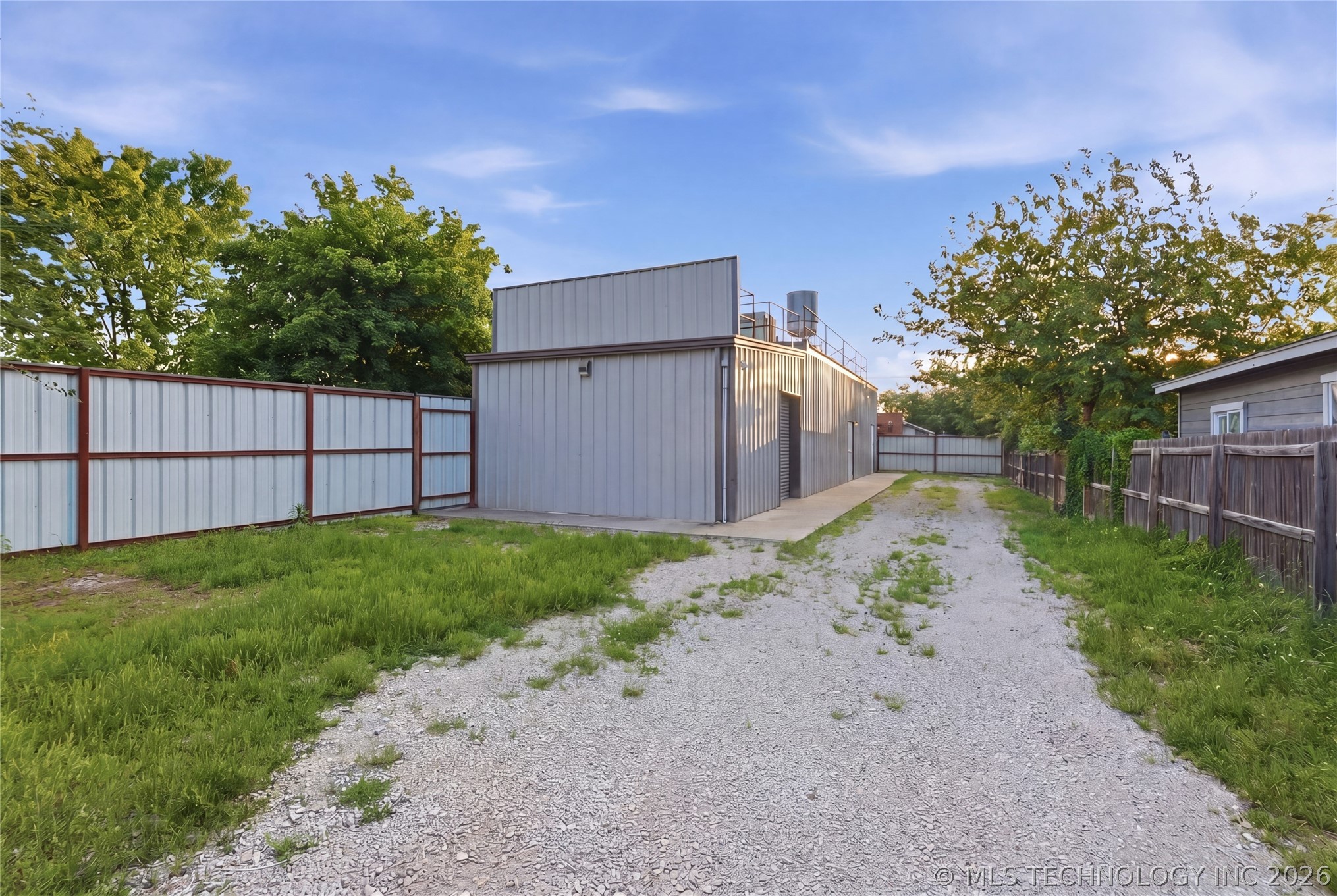 6151 E Tecumseh Street Property Photo 3