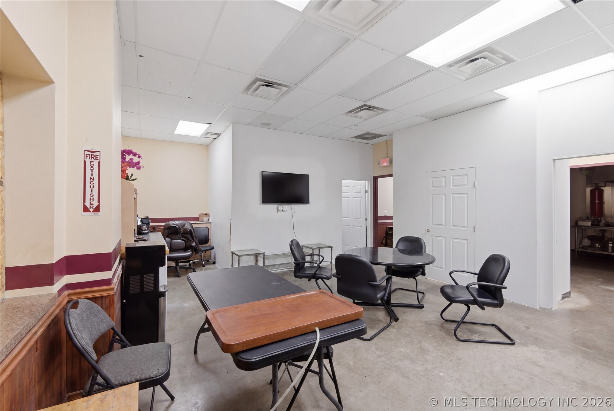 6151 E Tecumseh Street Property Photo 4
