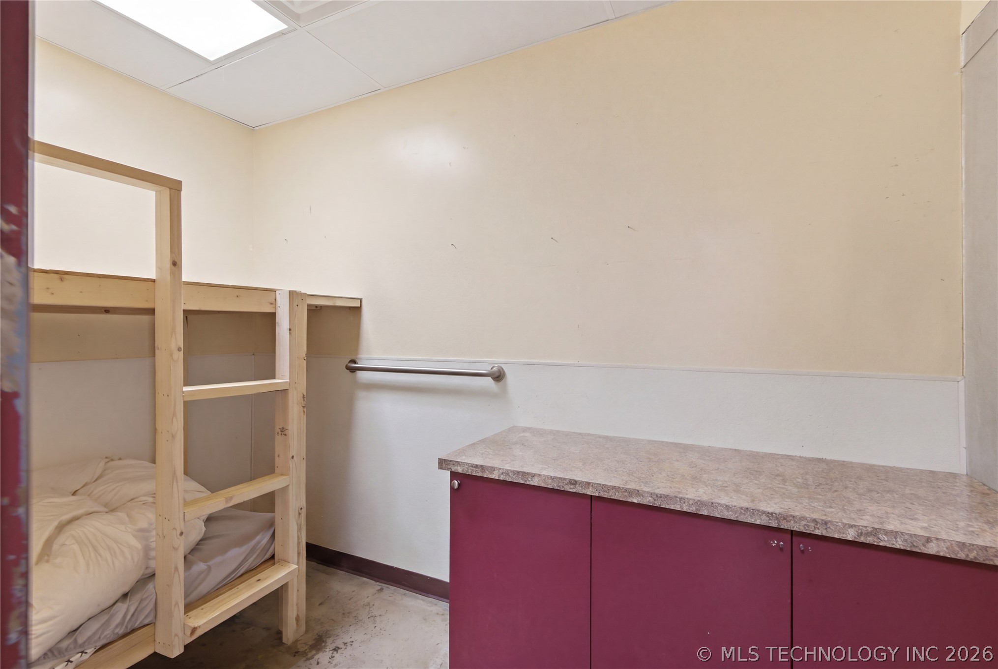 6151 E Tecumseh Street Property Photo 11