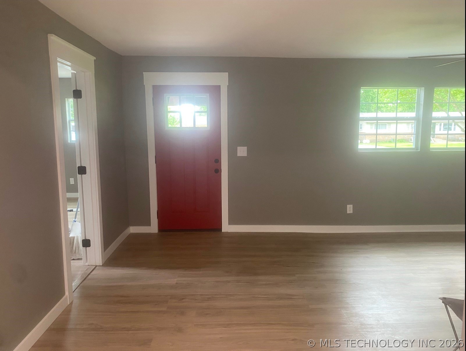702 6th Avenue Property Photo 3