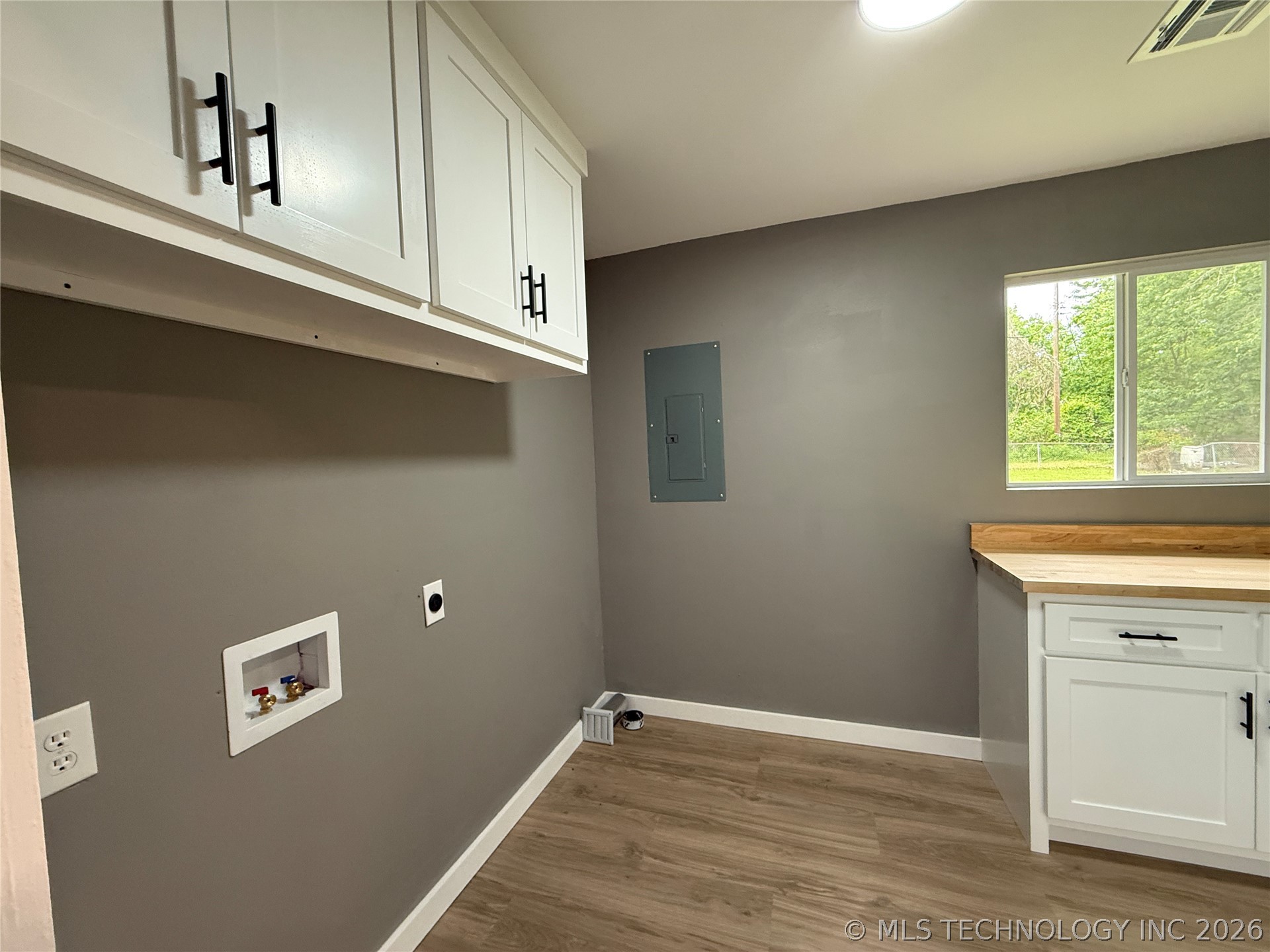 702 6th Avenue Property Photo 8