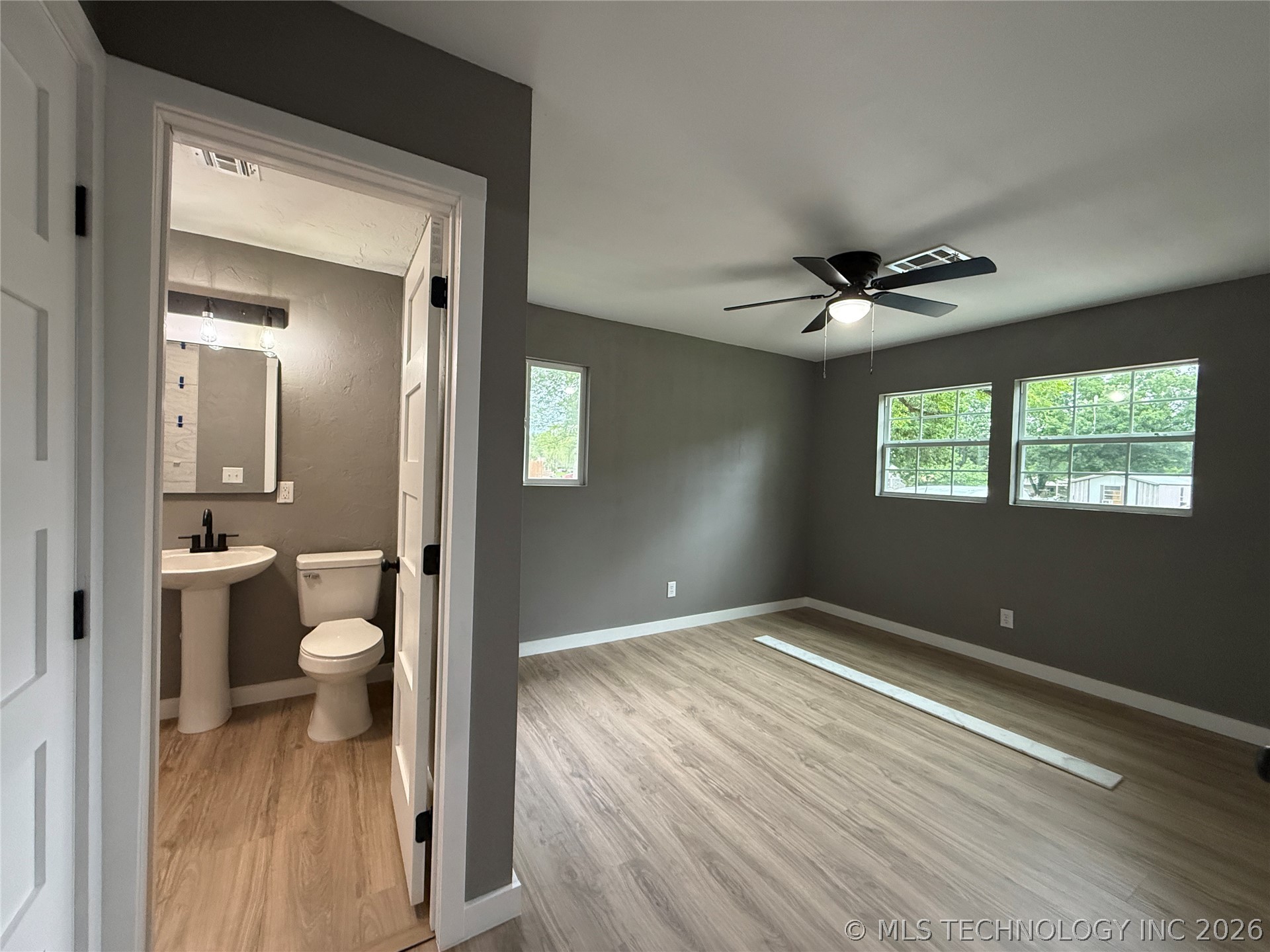702 6th Avenue Property Photo 15