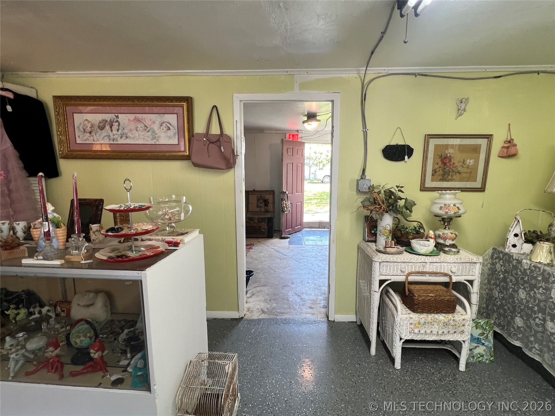 132 N Lee Property Photo 4