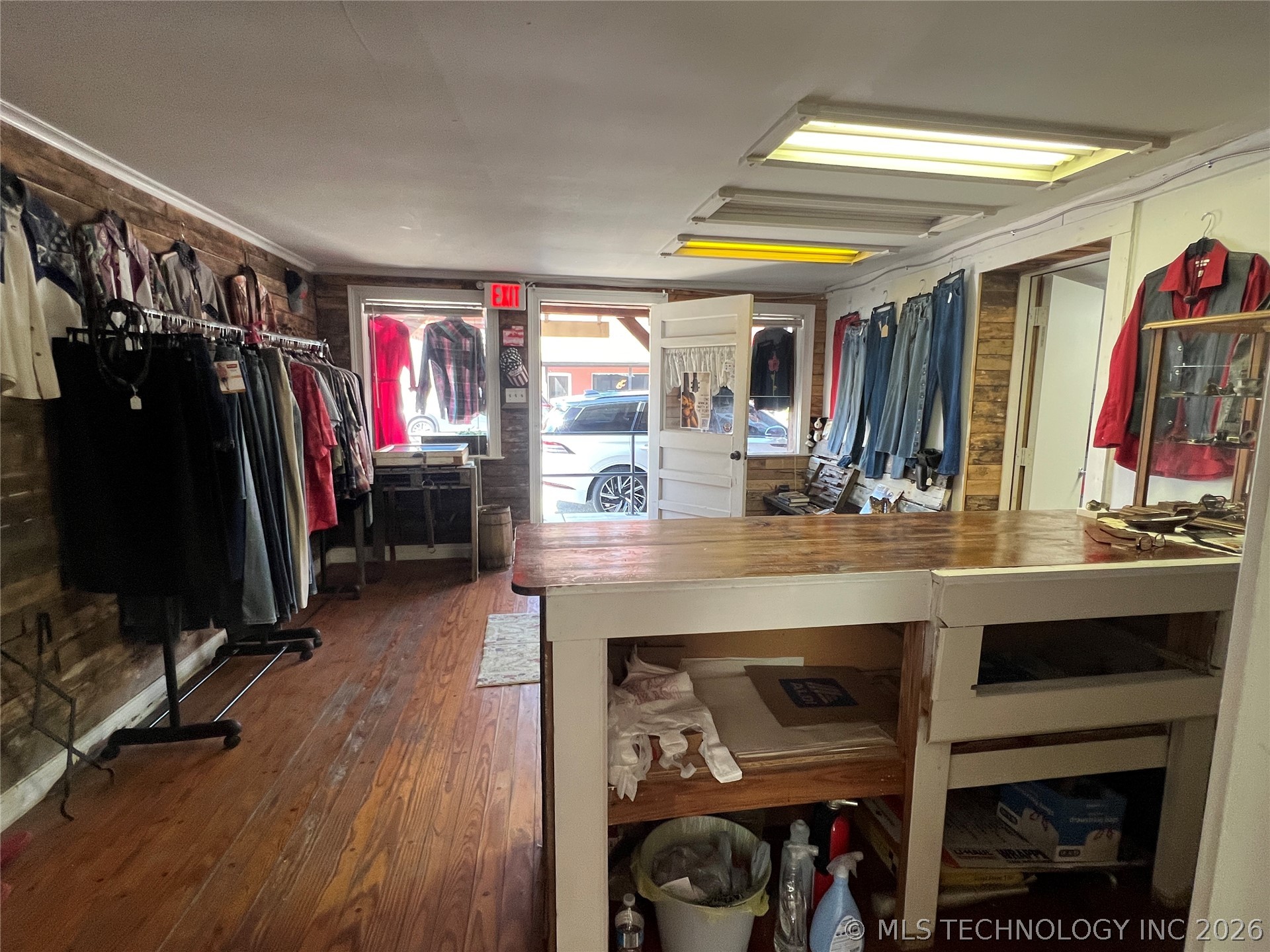 132 N Lee Property Photo 6