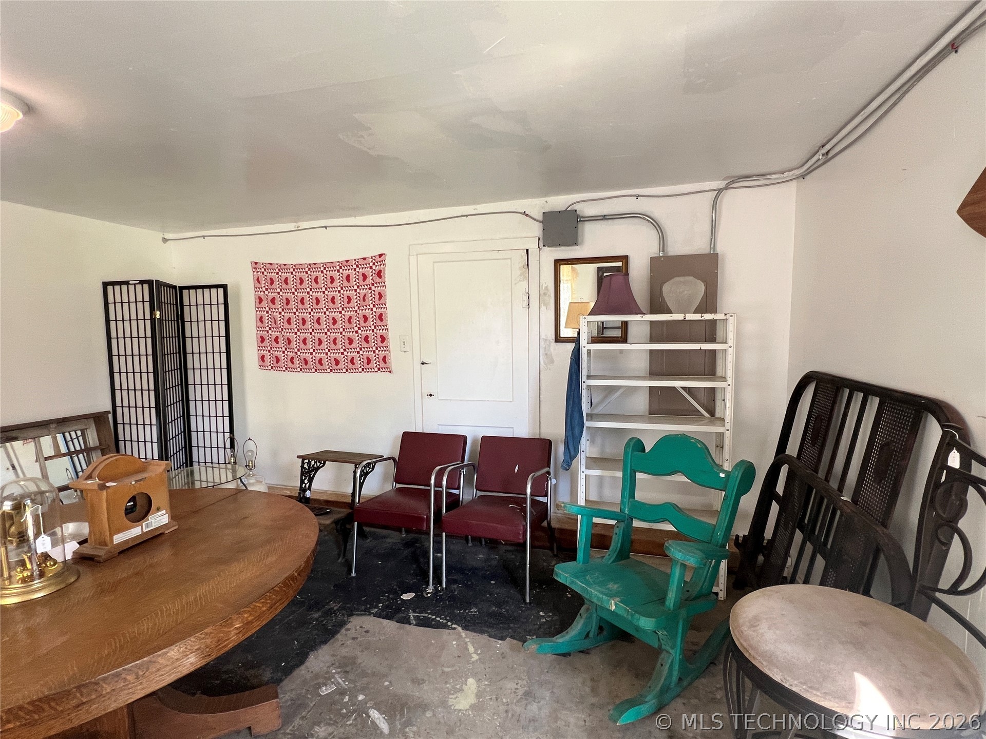 132 N Lee Property Photo 9