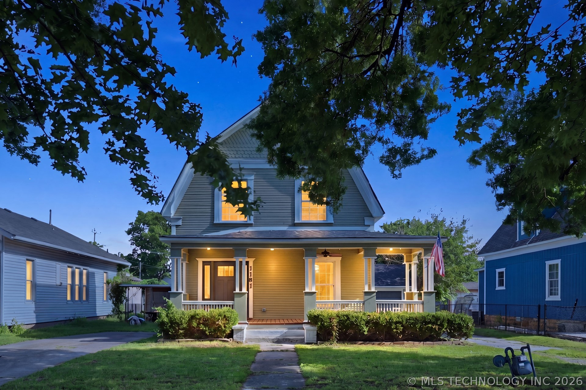 1141 E Hobson Avenue Property Photo 1