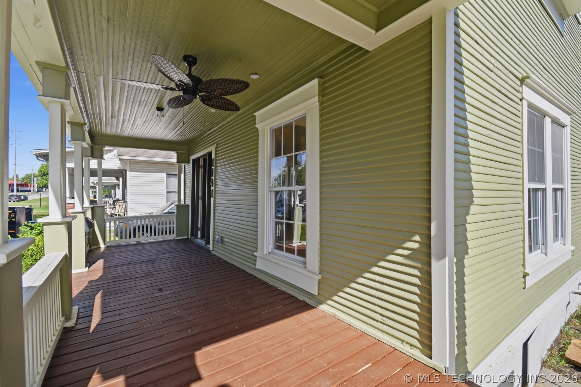 1141 E Hobson Avenue Property Photo 3