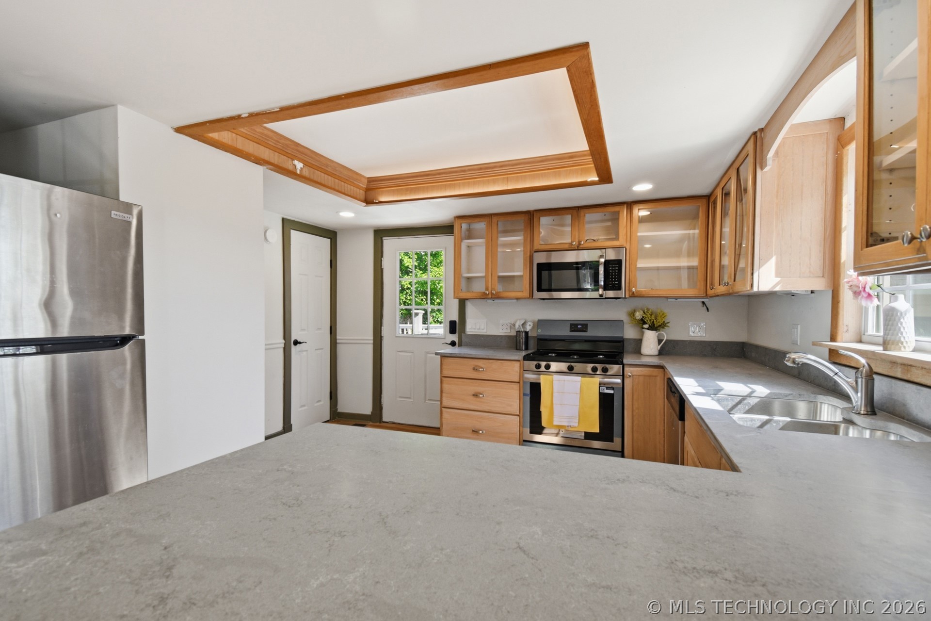 1141 E Hobson Avenue Property Photo 17