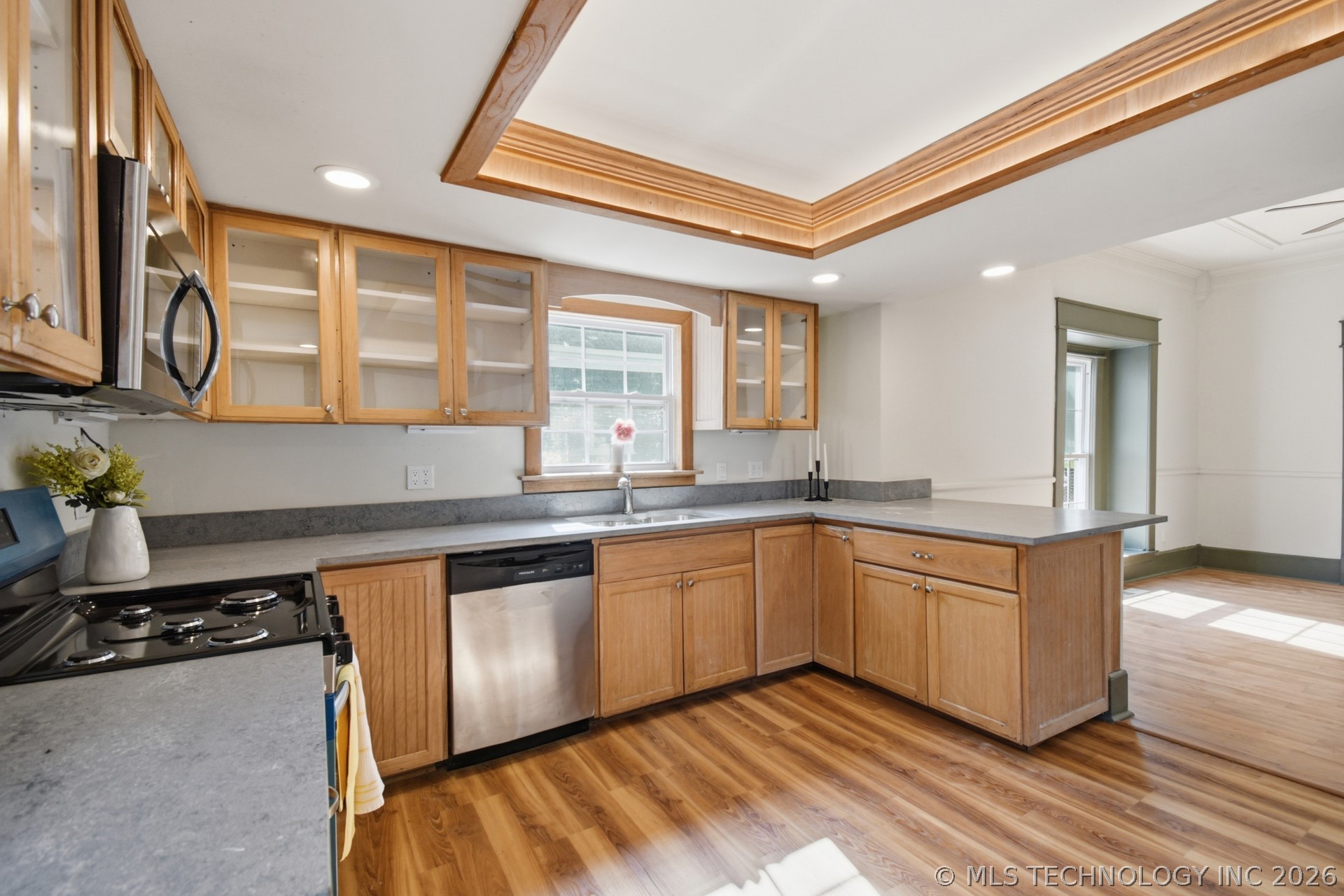 1141 E Hobson Avenue Property Photo 19