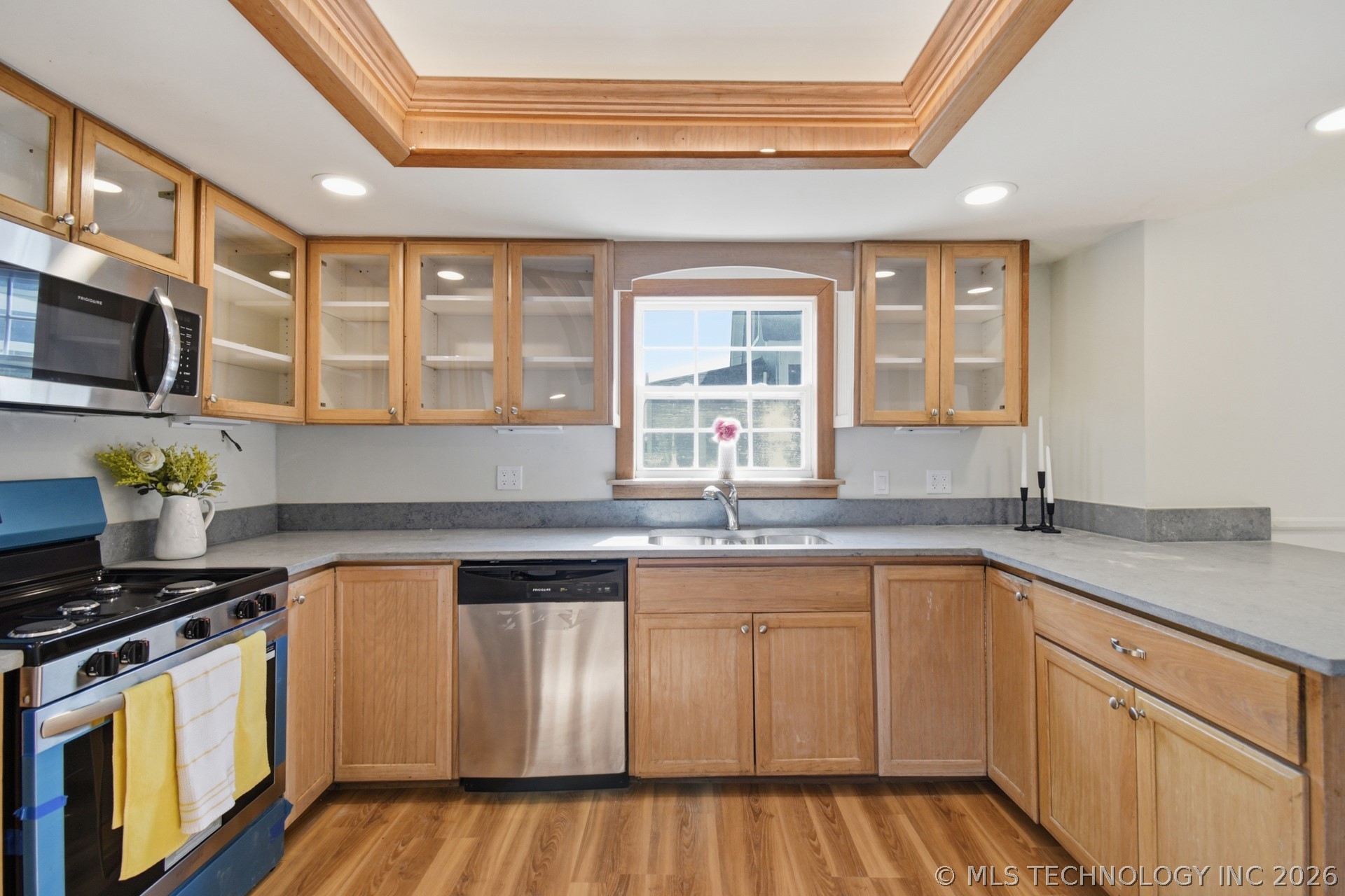 1141 E Hobson Avenue Property Photo 20