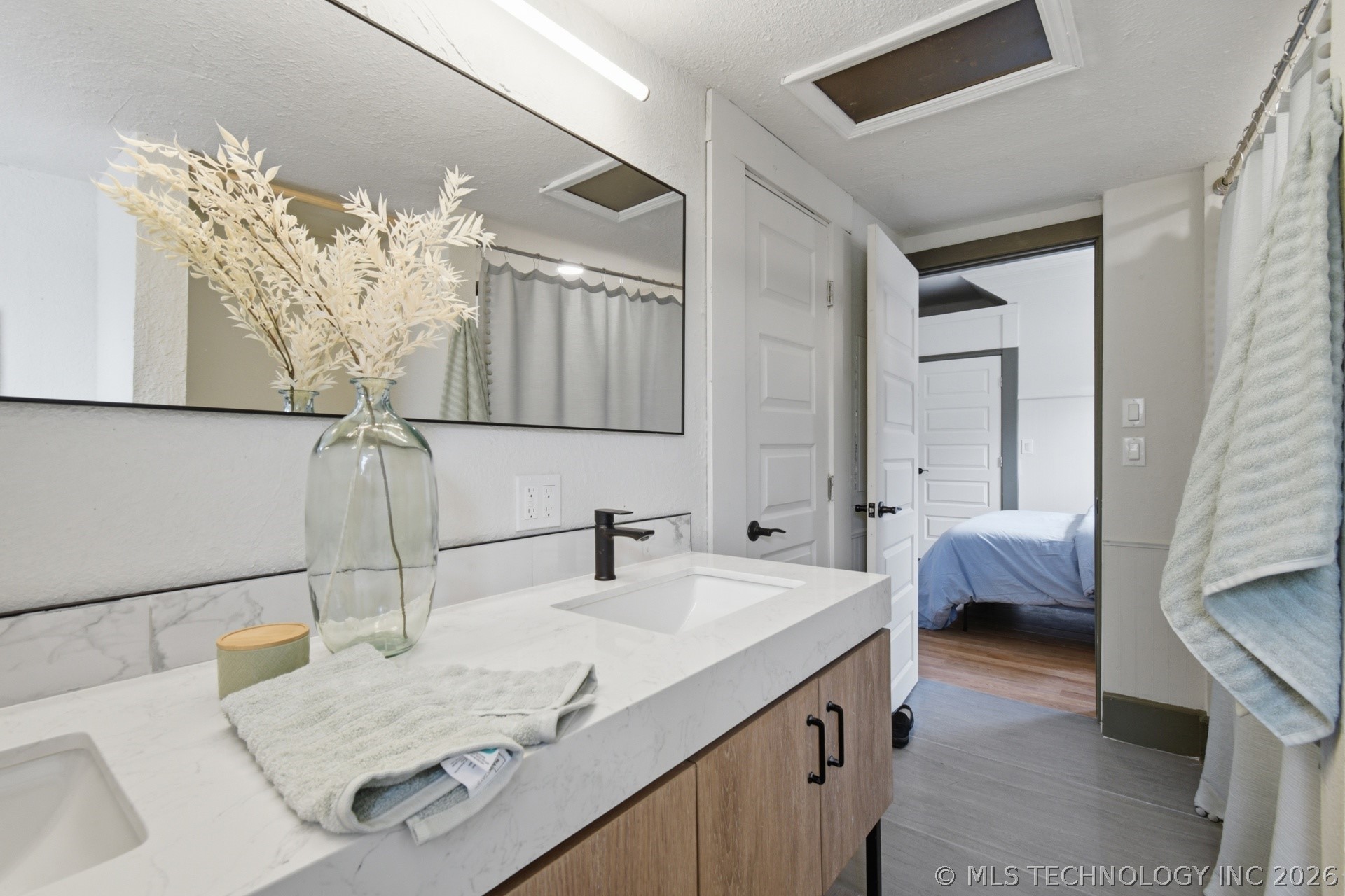 1141 E Hobson Avenue Property Photo 28