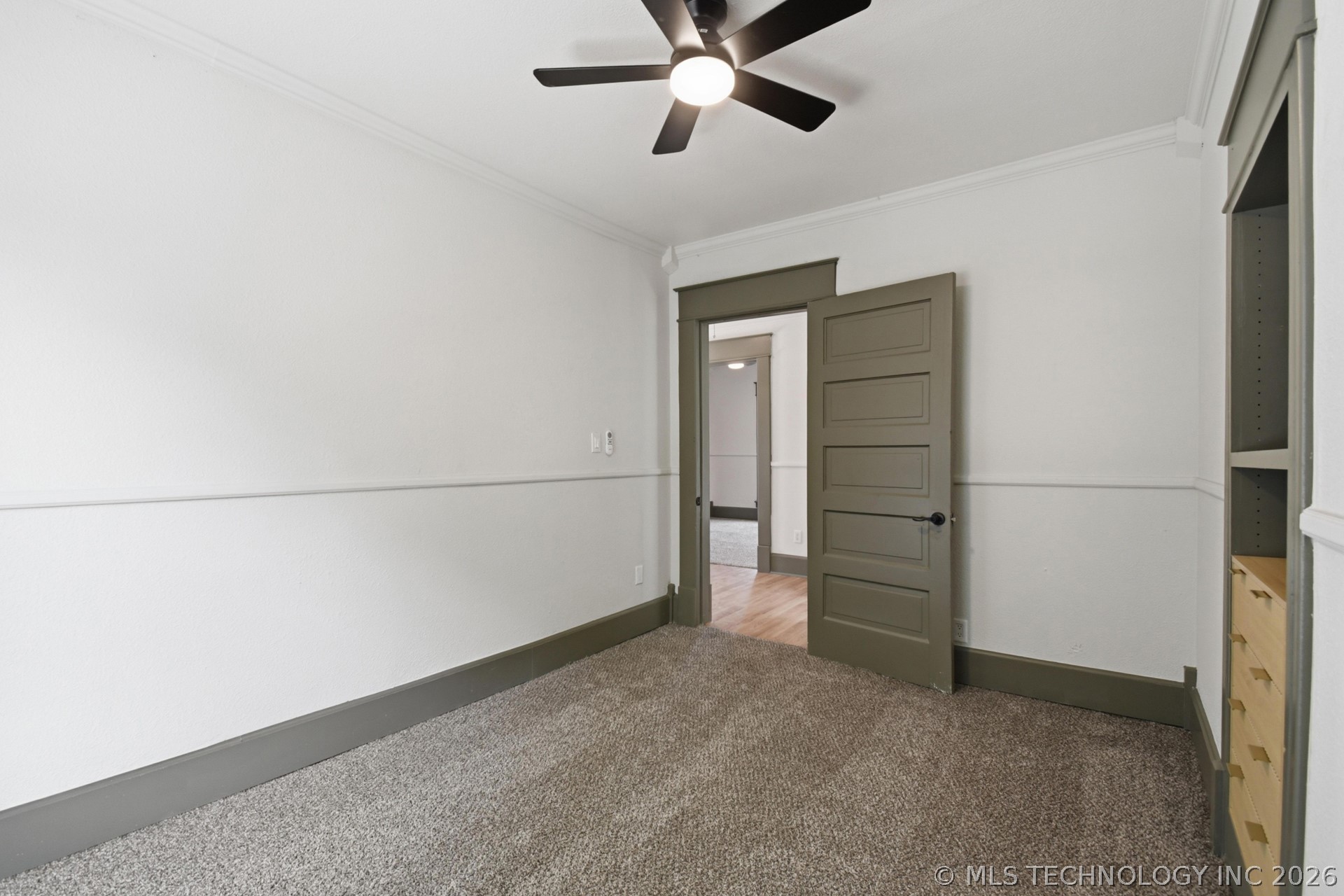 1141 E Hobson Avenue Property Photo 33