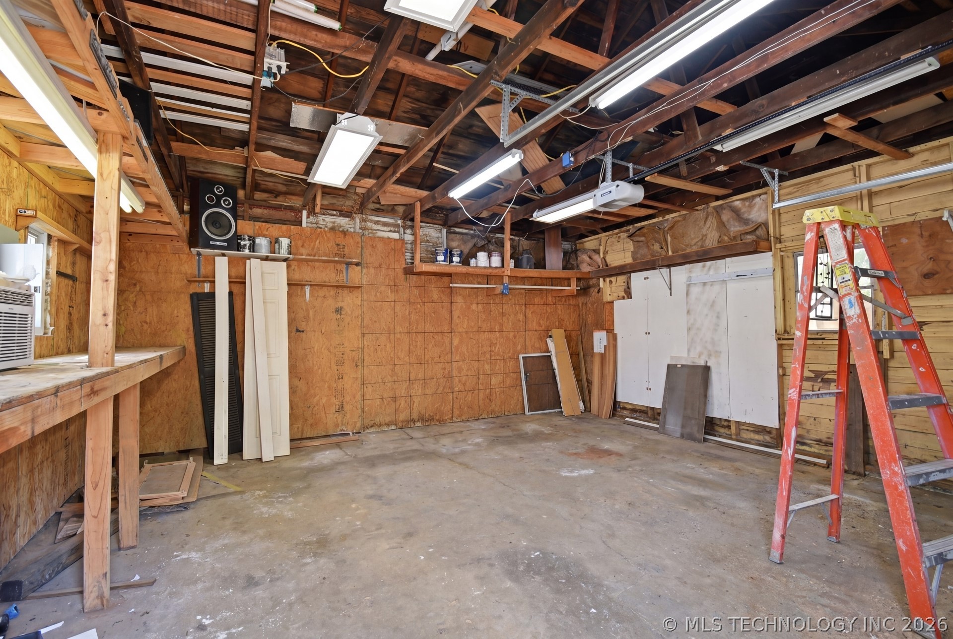 1141 E Hobson Avenue Property Photo 39