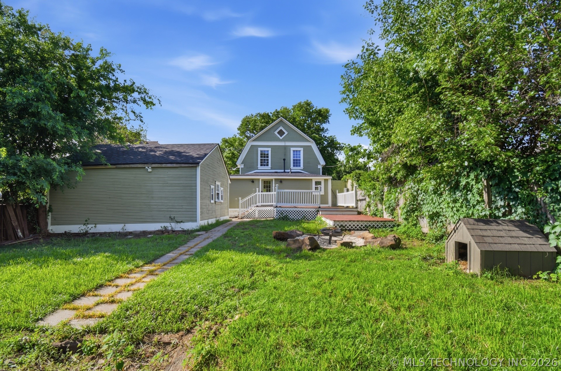 1141 E Hobson Avenue Property Photo 42