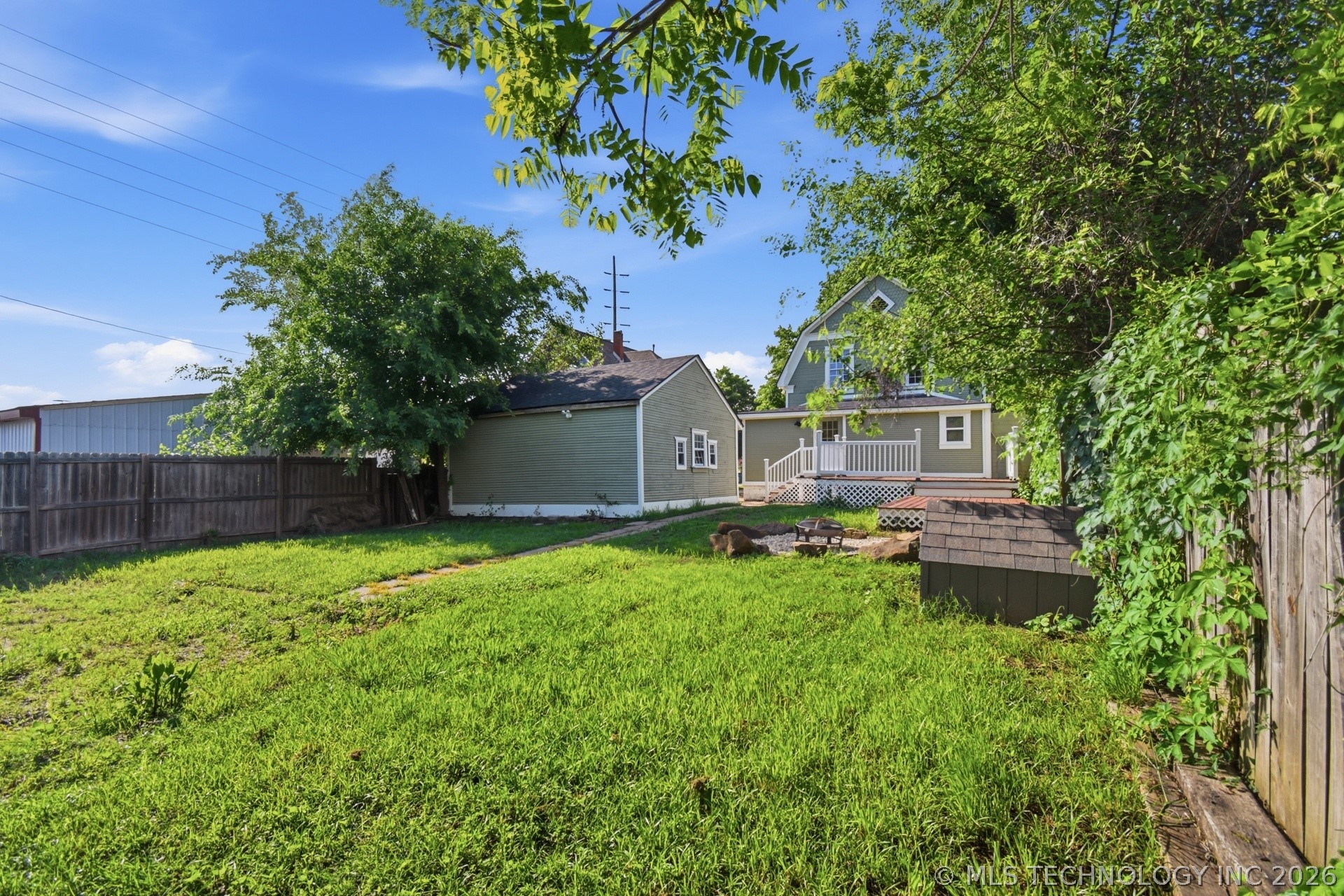1141 E Hobson Avenue Property Photo 44