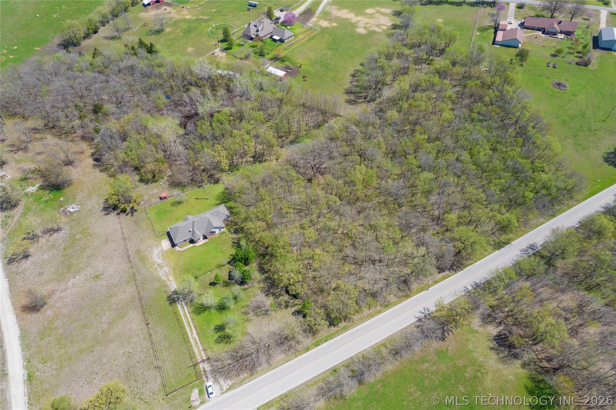 6025 E Hwy 20 Property Photo 6