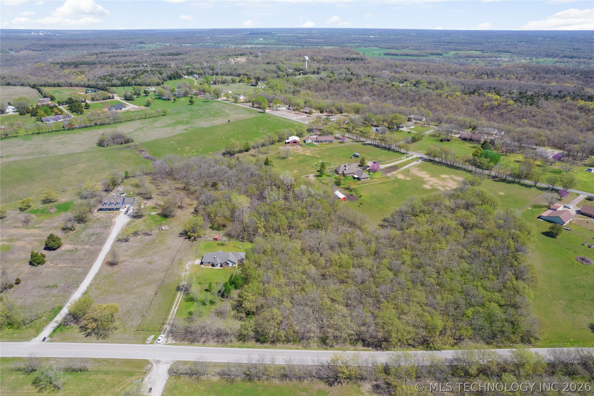 6025 E Hwy 20 Property Photo 7