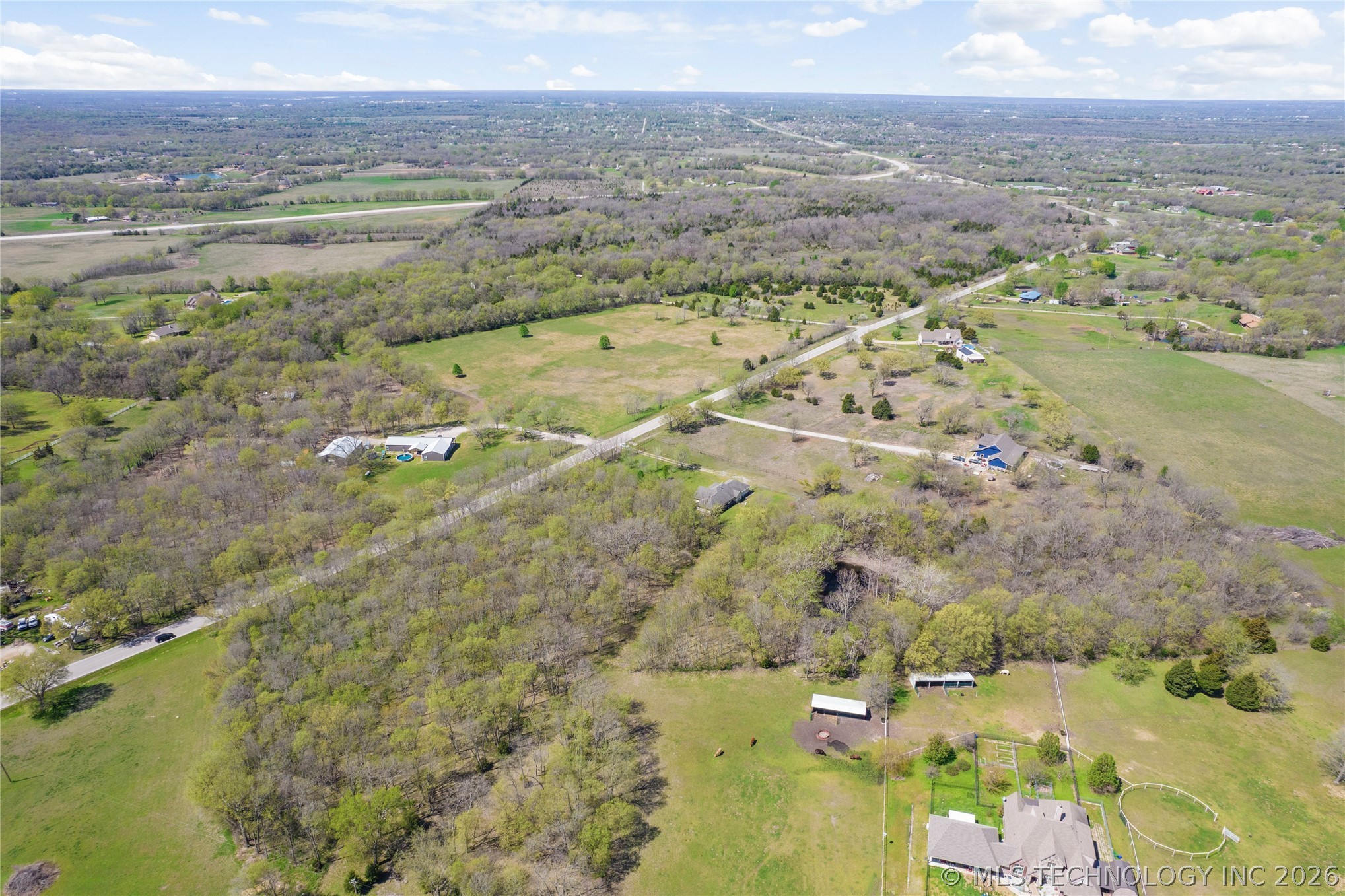 6025 E Hwy 20 Property Photo 10